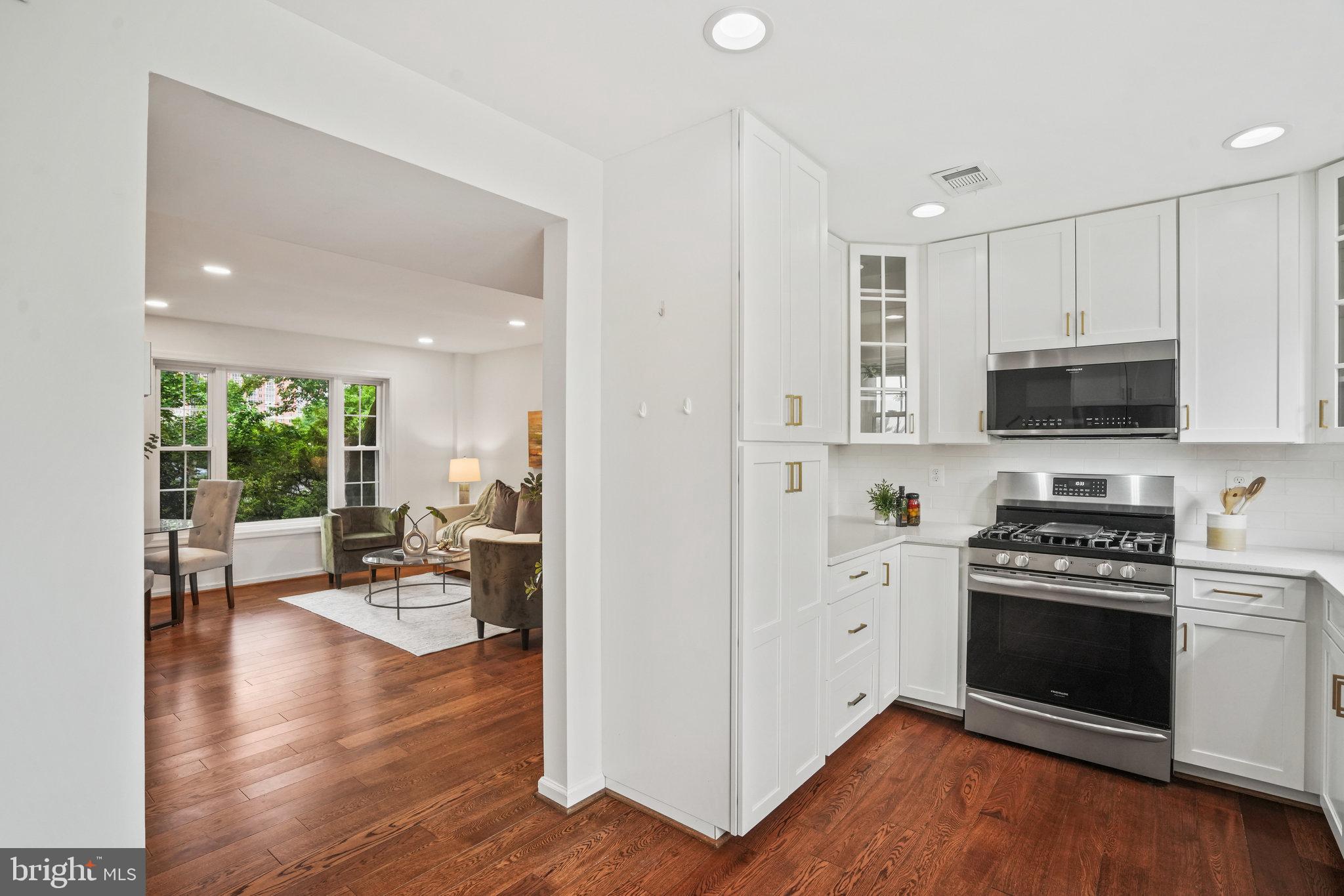 ROSSLYN HEIGHTS - Residential