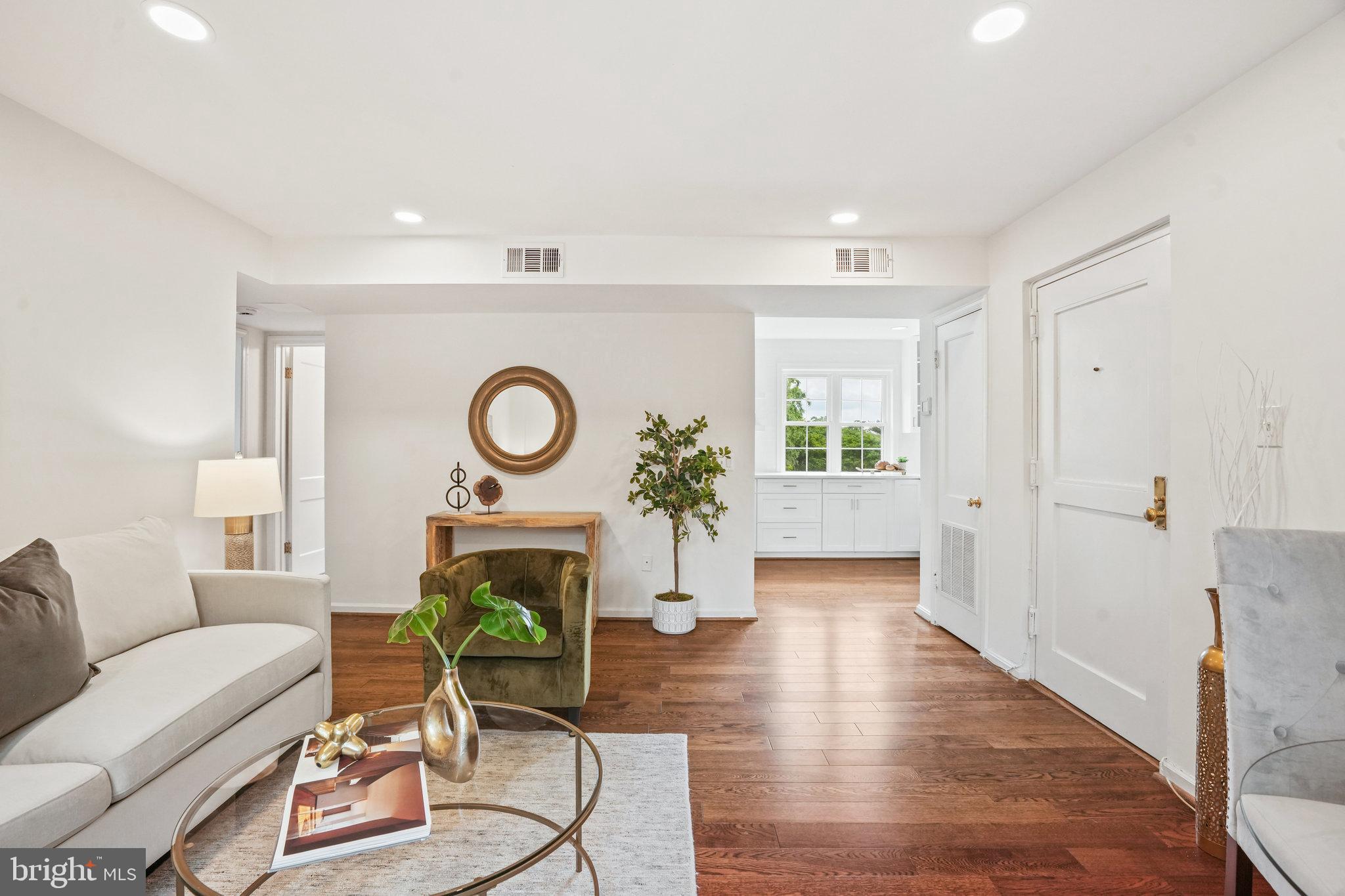 ROSSLYN HEIGHTS - Residential