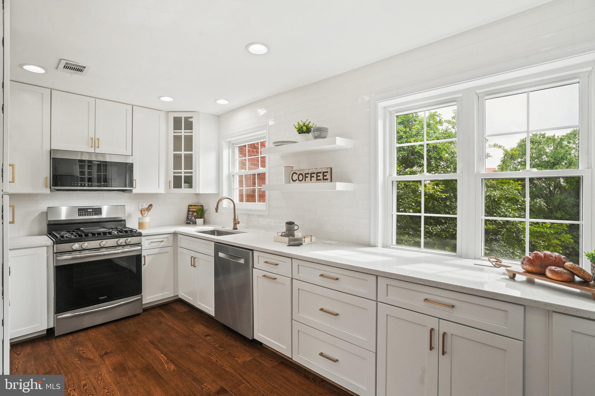 ROSSLYN HEIGHTS - Residential