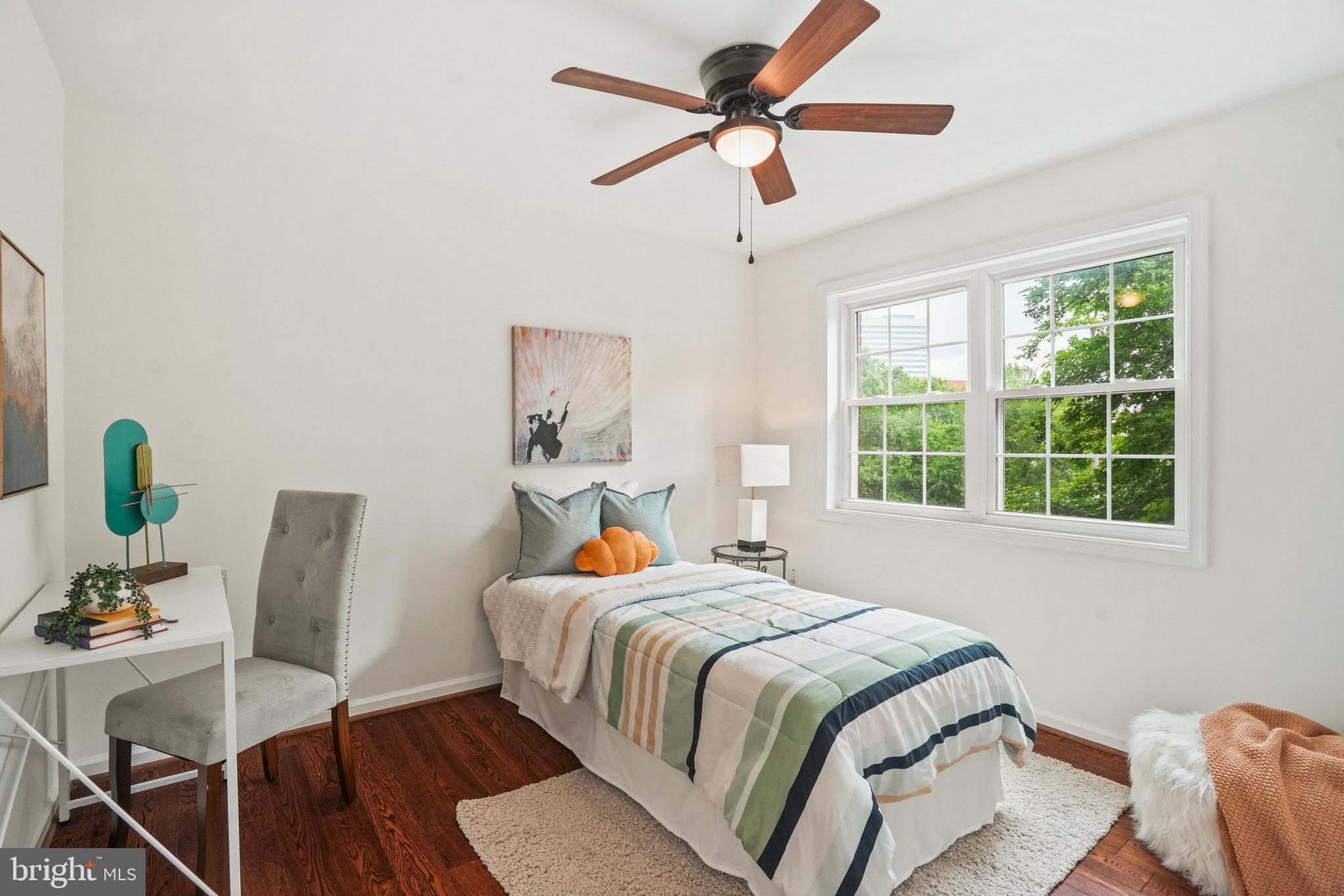 ROSSLYN HEIGHTS - Residential