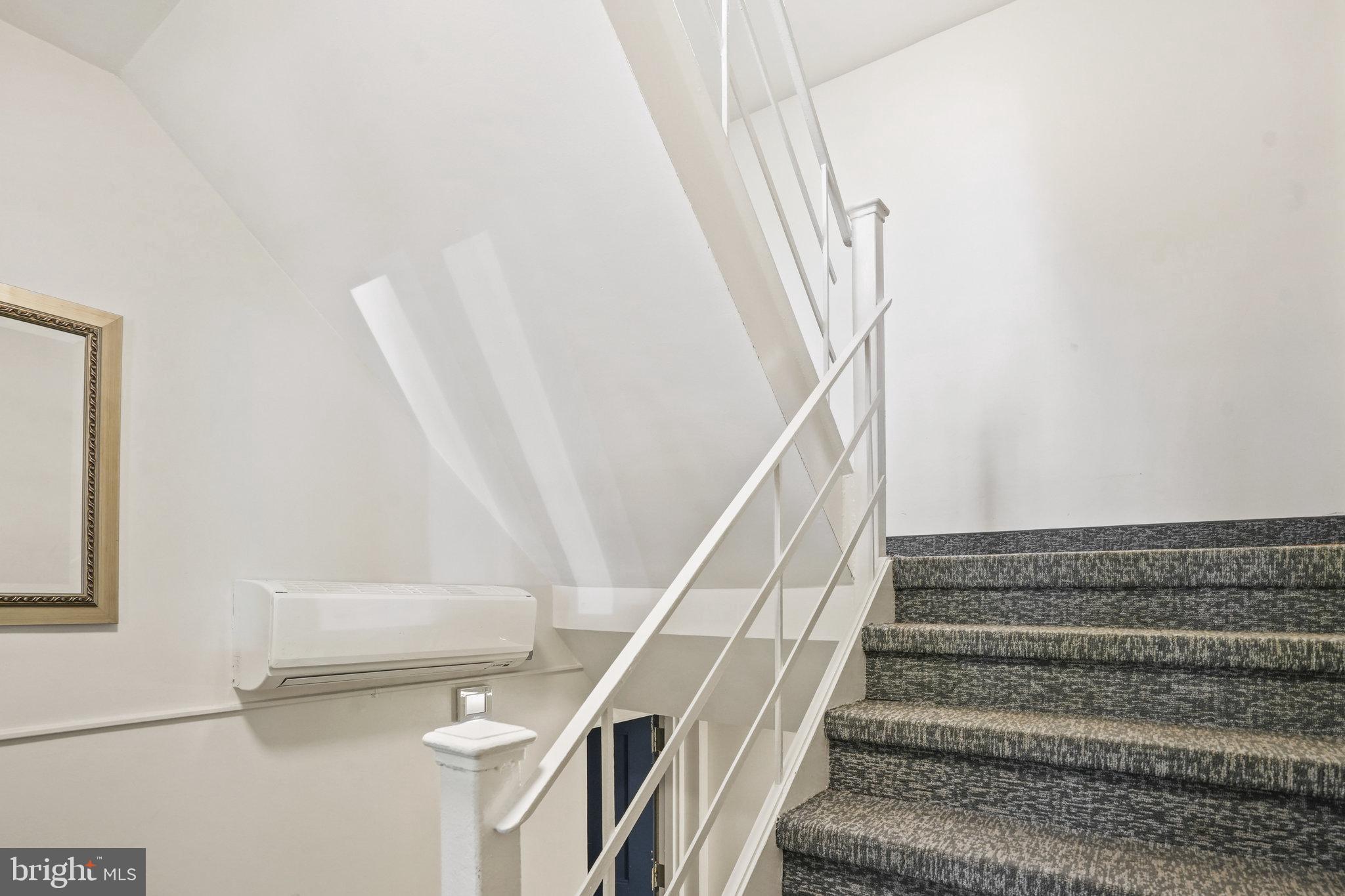 ROSSLYN HEIGHTS - Residential