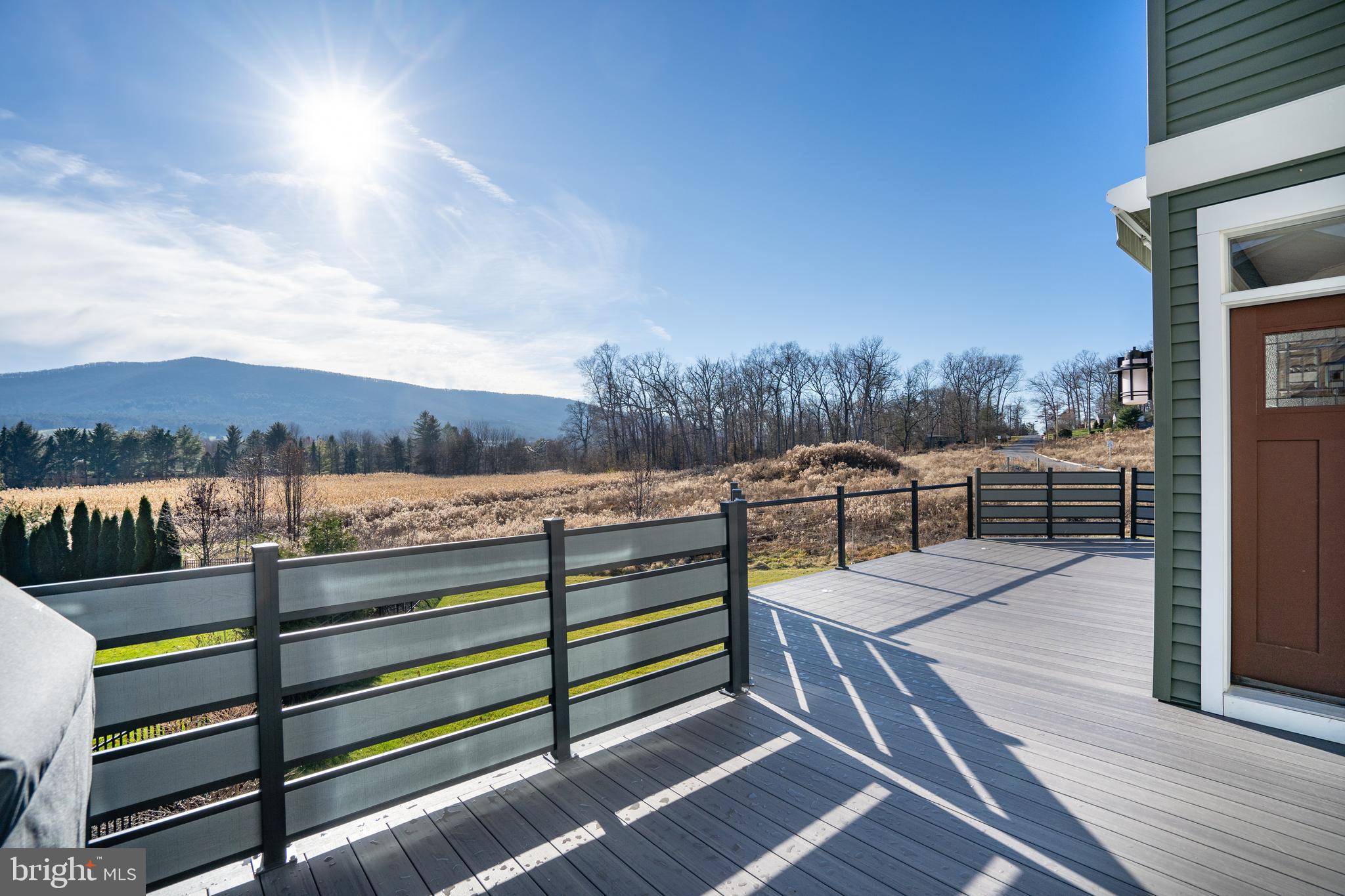 ROCKEY RIDGE - Residential