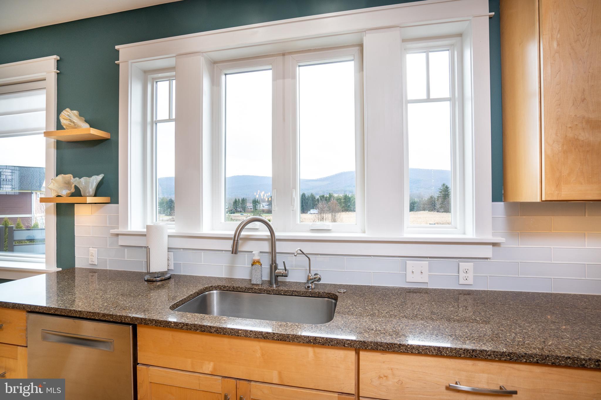 ROCKEY RIDGE - Residential