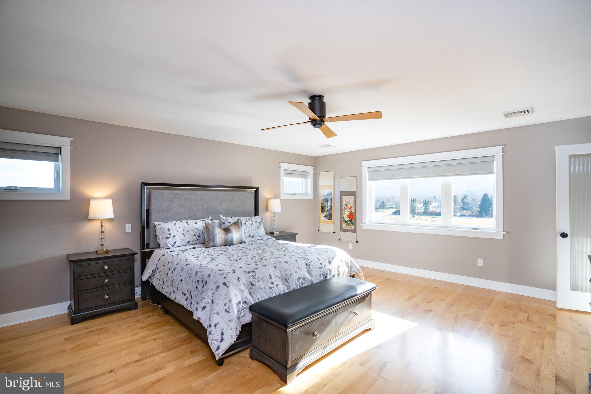 ROCKEY RIDGE - Residential