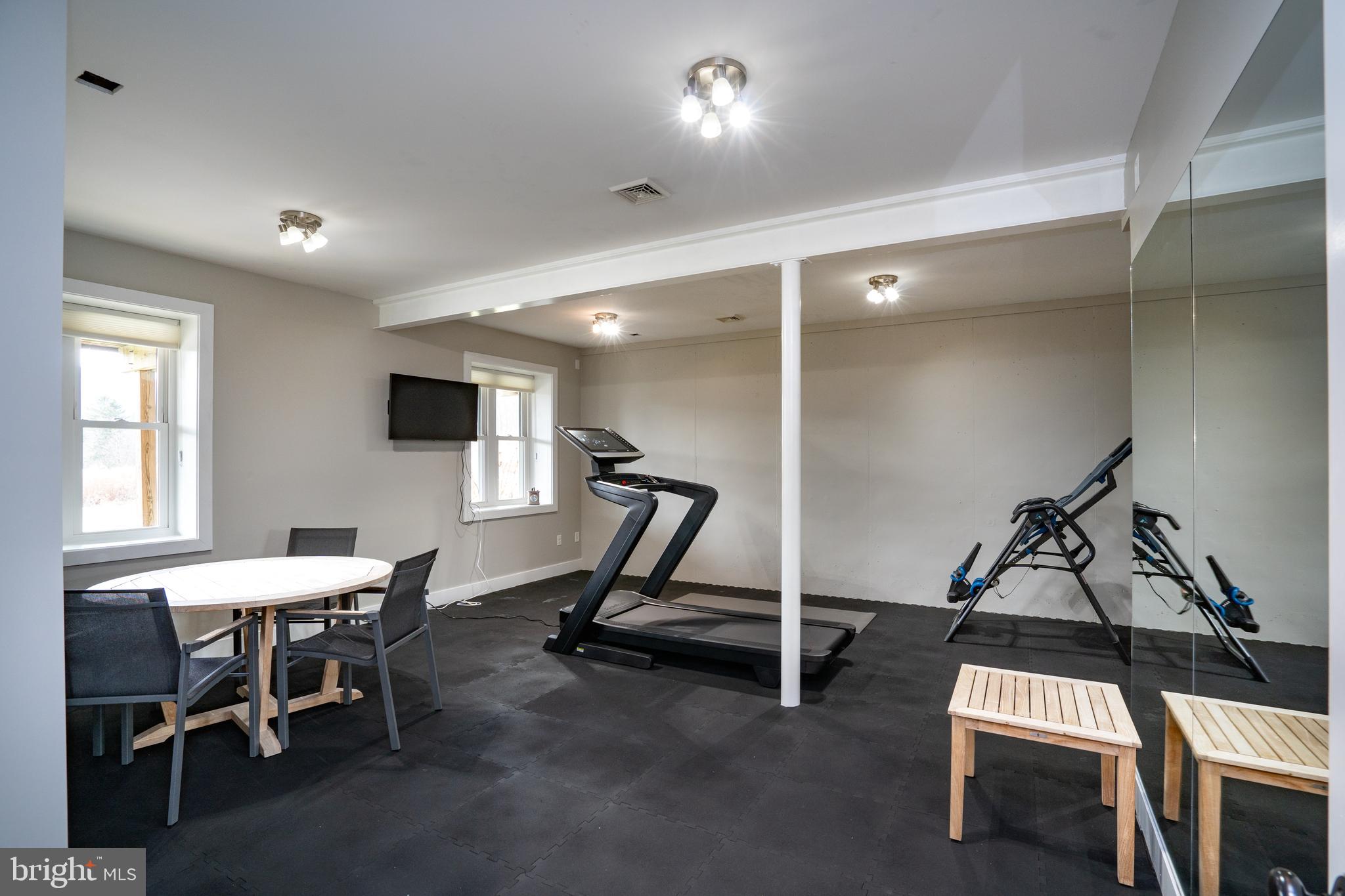 ROCKEY RIDGE - Residential