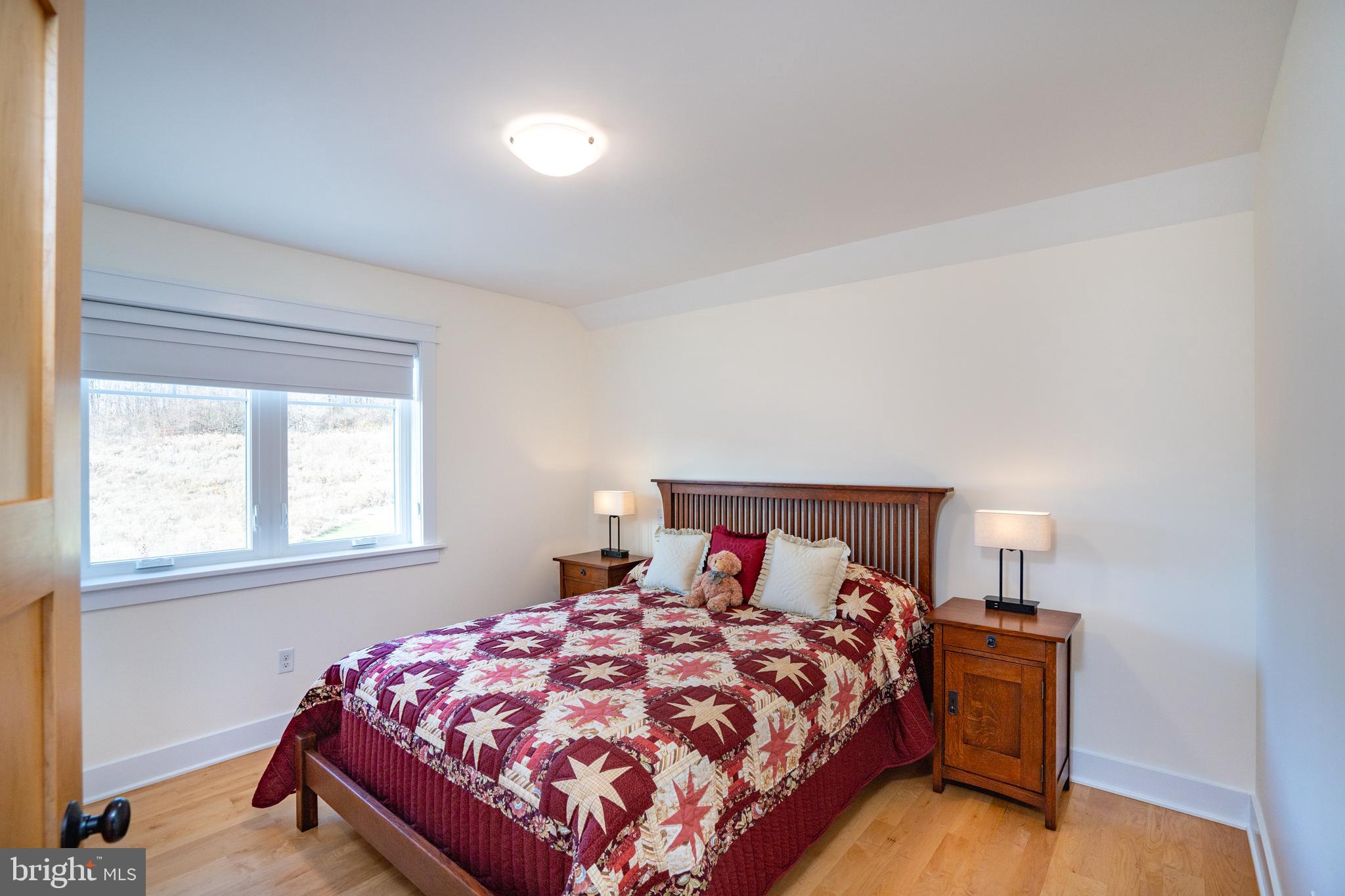 ROCKEY RIDGE - Residential