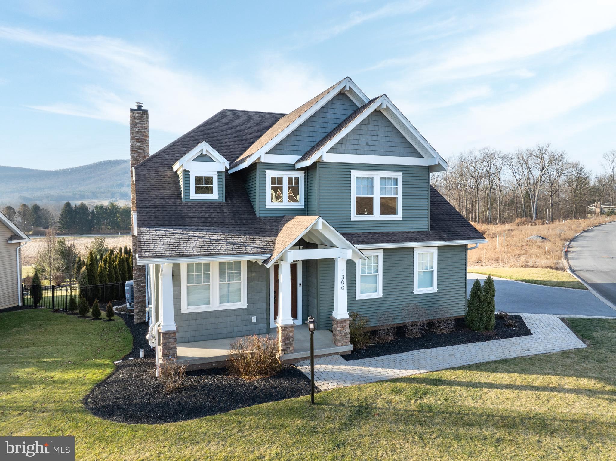 ROCKEY RIDGE - Residential