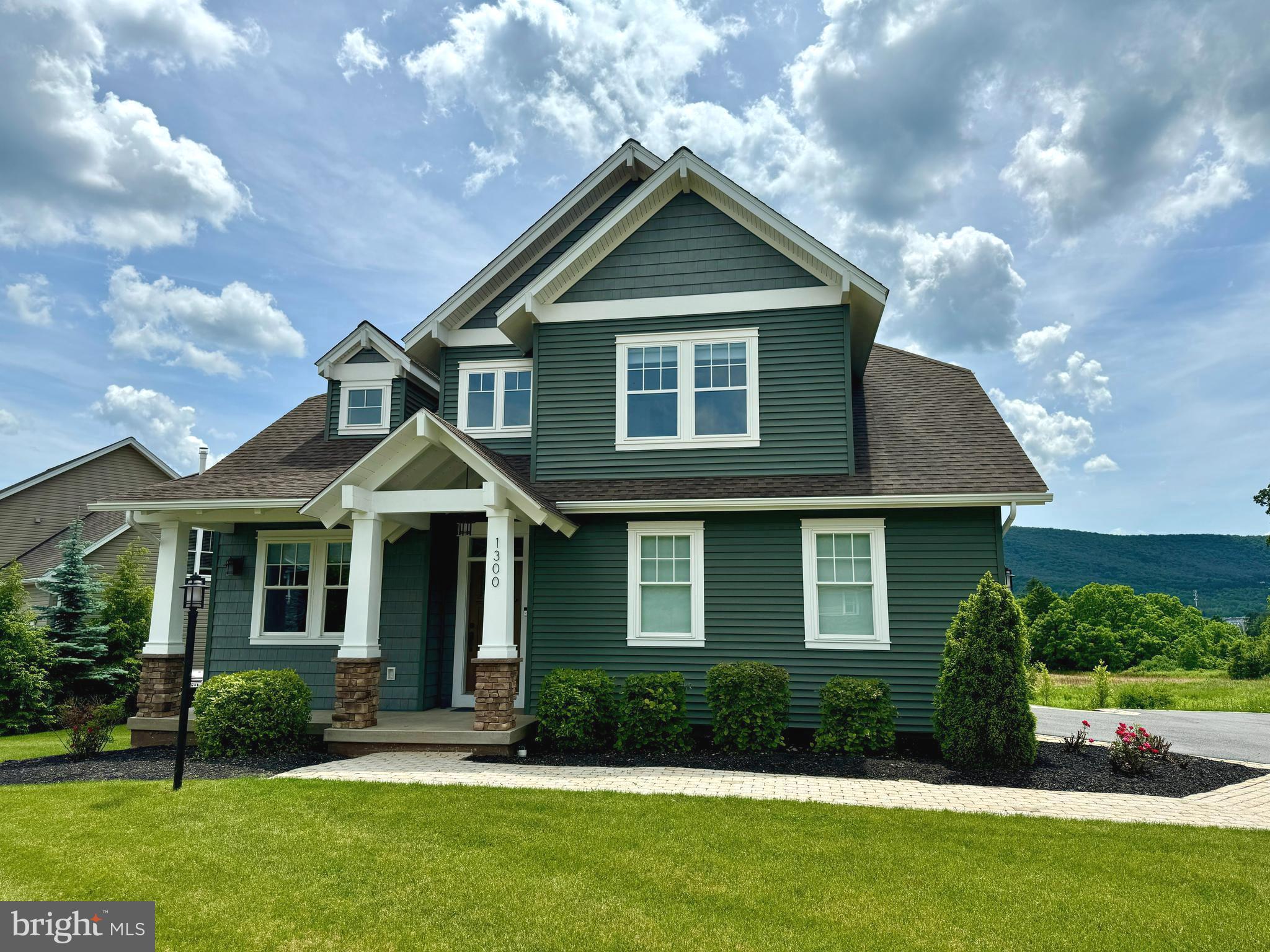 ROCKEY RIDGE - Residential