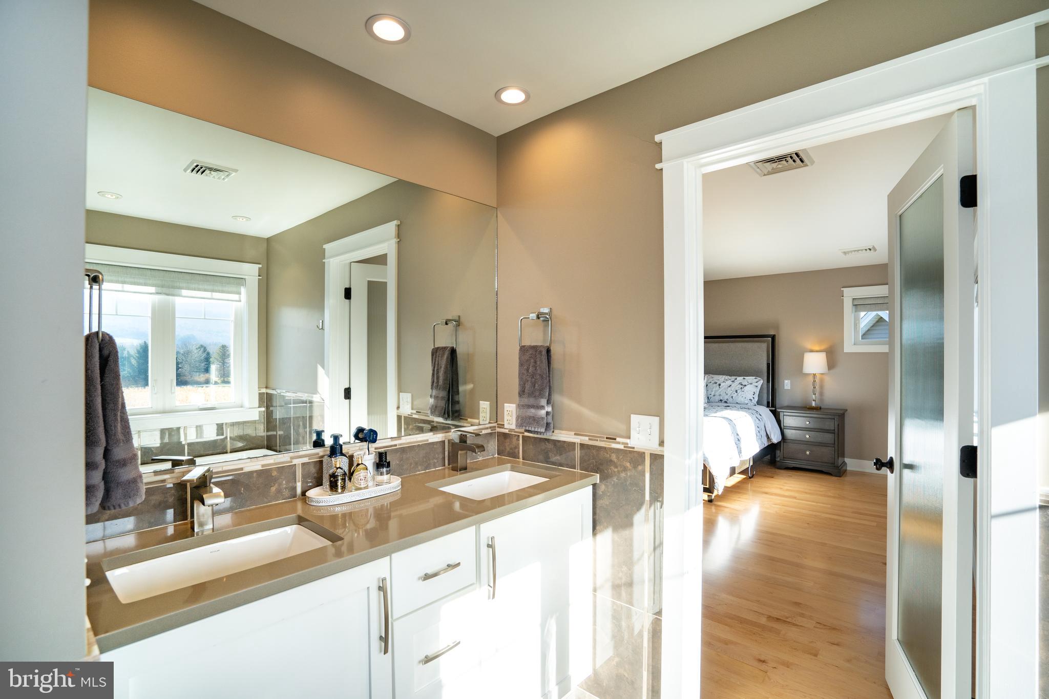 ROCKEY RIDGE - Residential