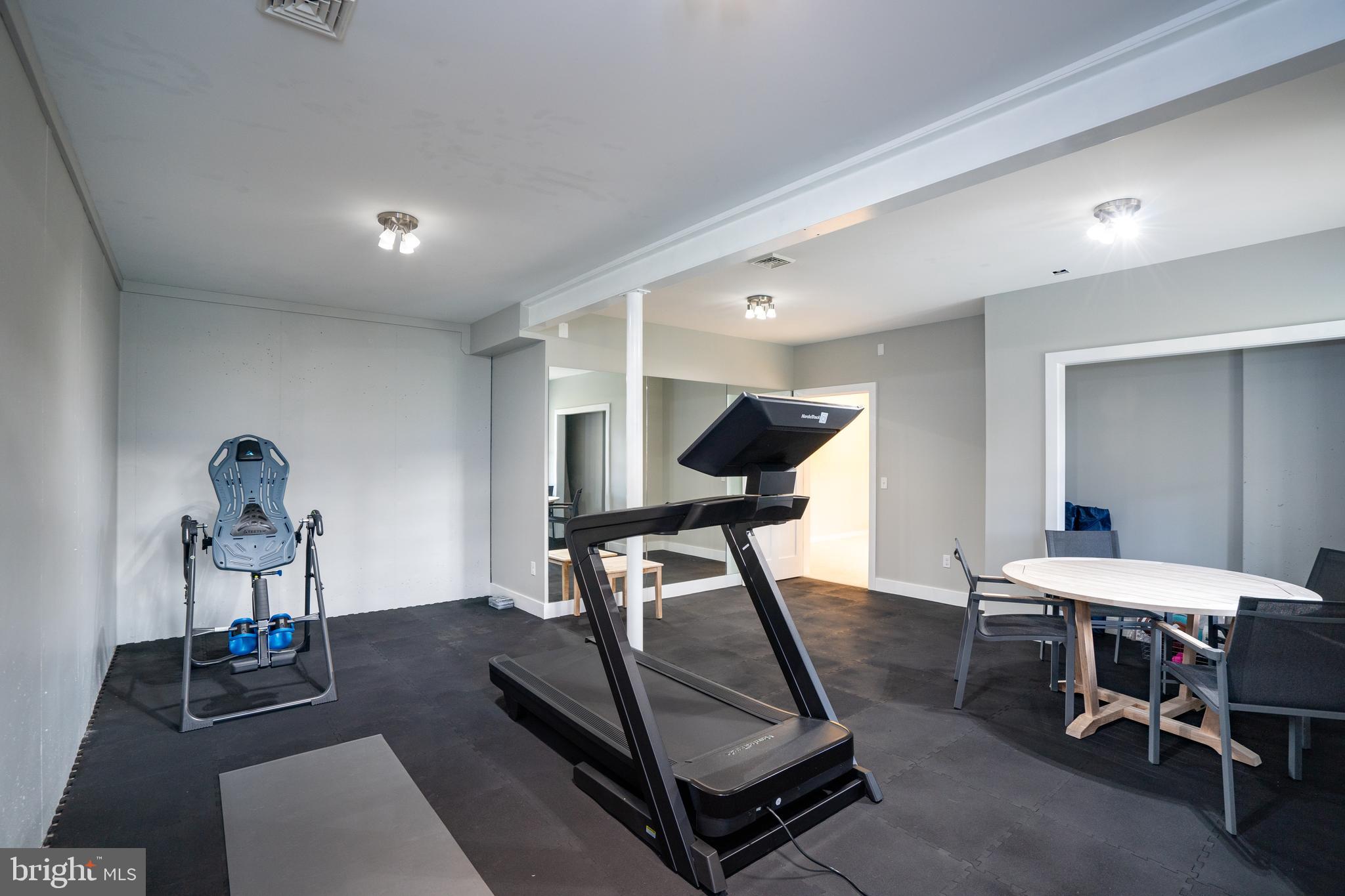 ROCKEY RIDGE - Residential