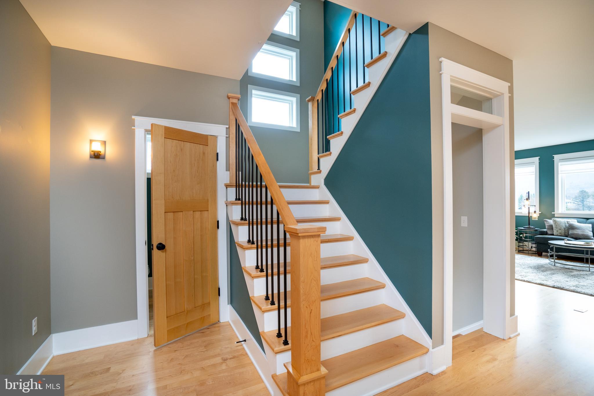 ROCKEY RIDGE - Residential