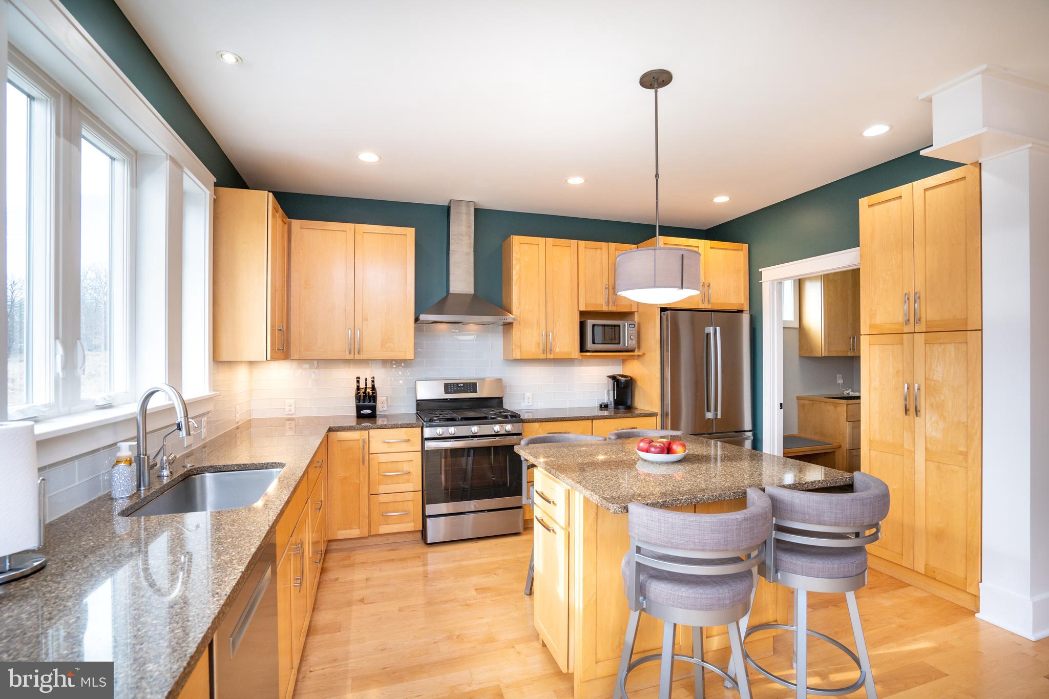 ROCKEY RIDGE - Residential