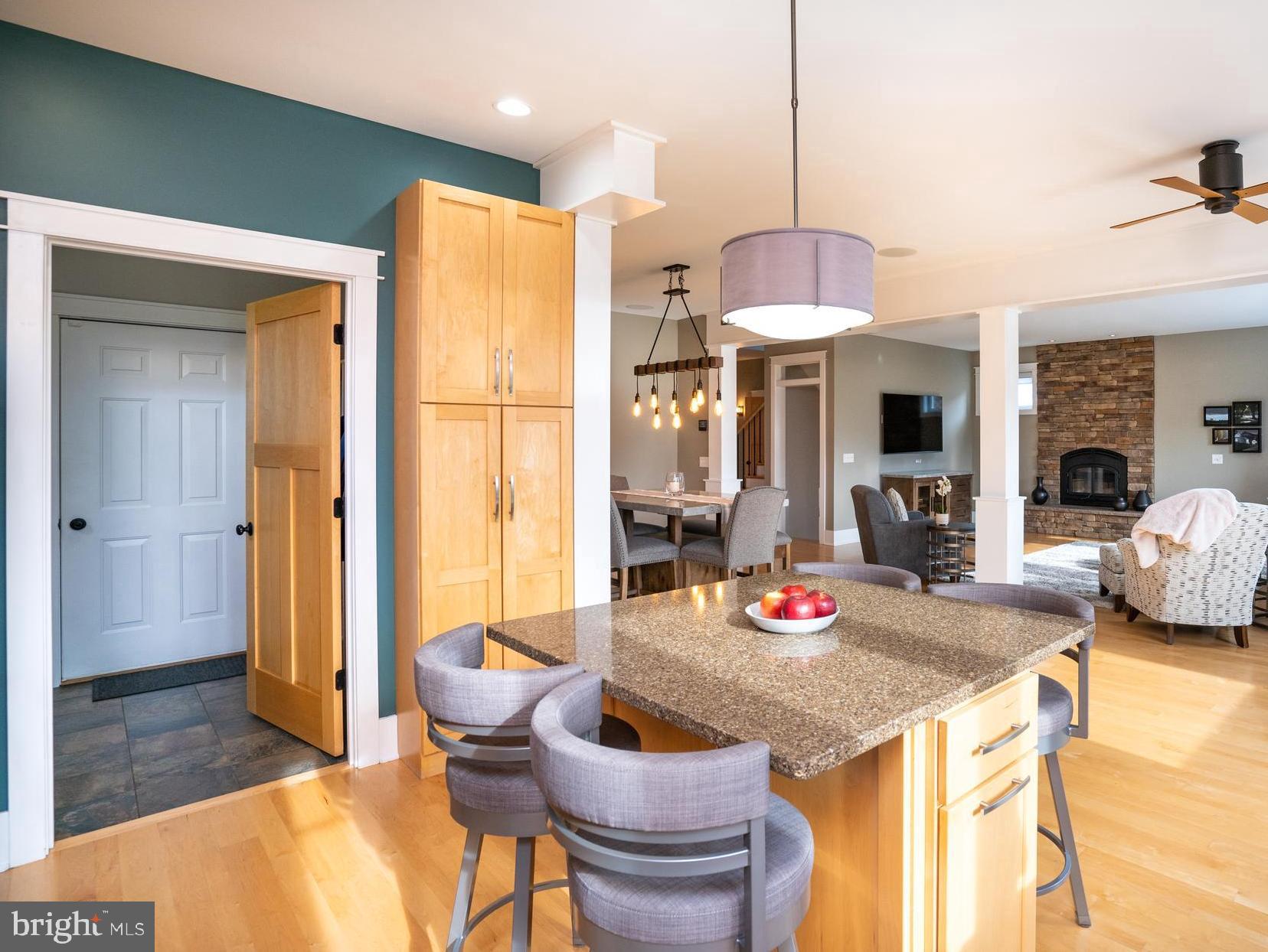 ROCKEY RIDGE - Residential