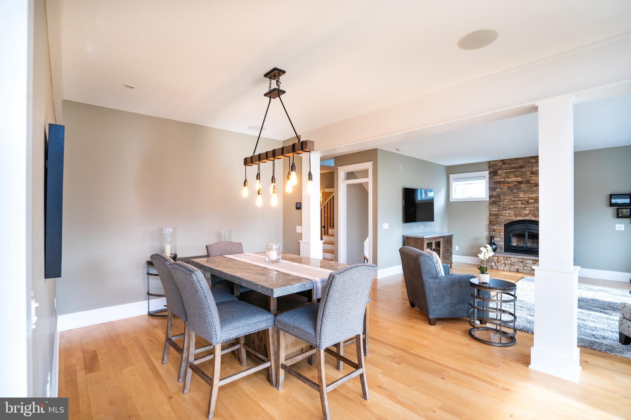 ROCKEY RIDGE - Residential