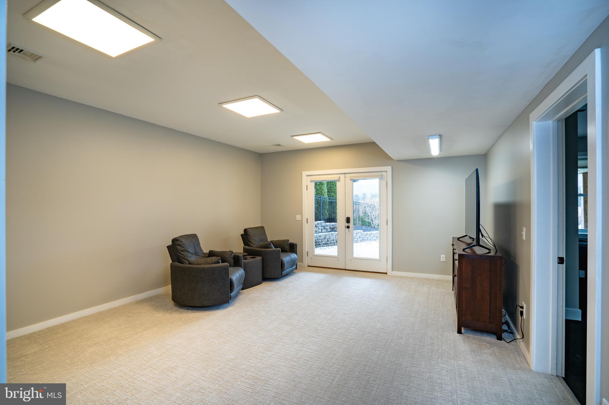 ROCKEY RIDGE - Residential