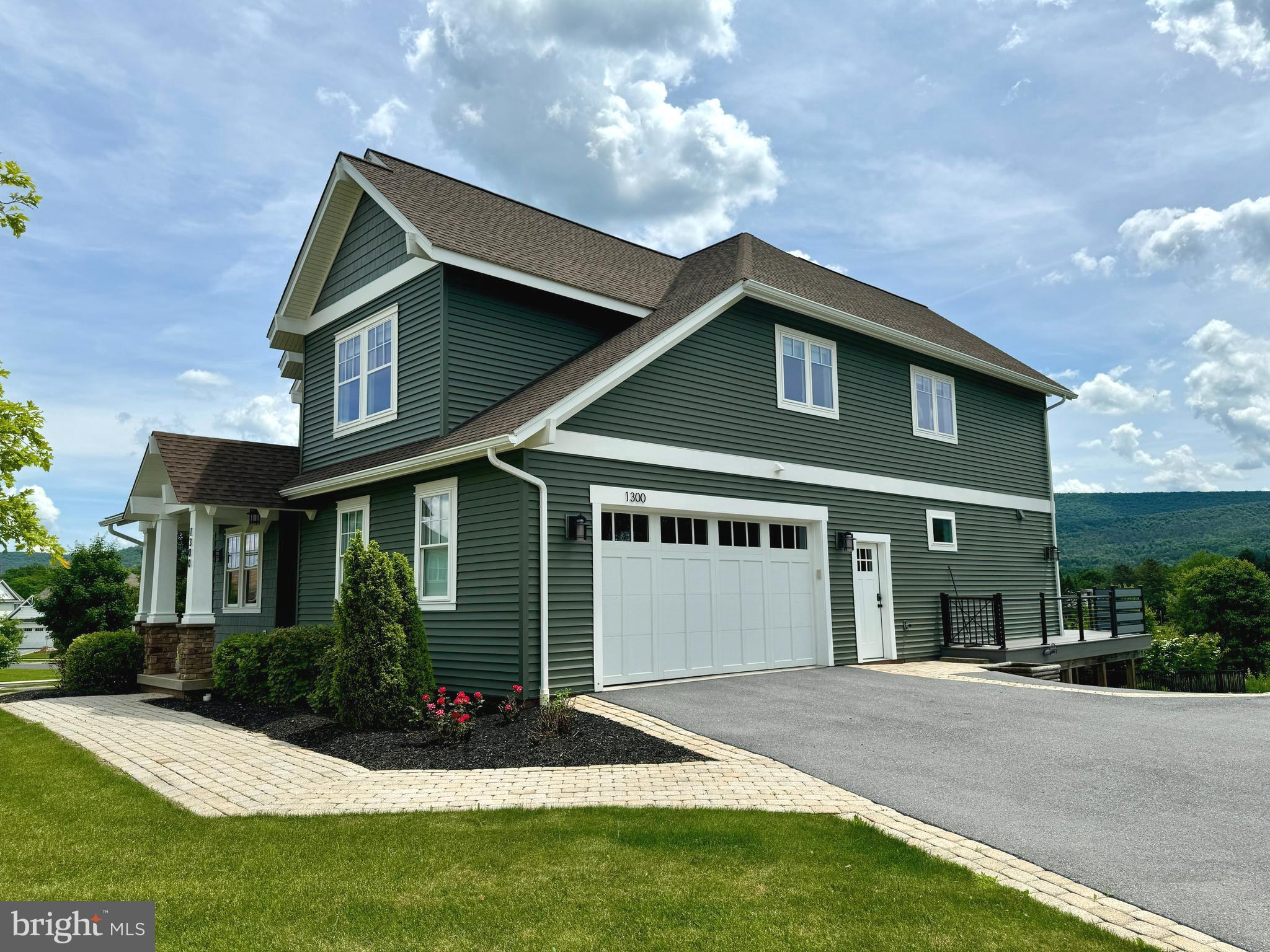 ROCKEY RIDGE - Residential