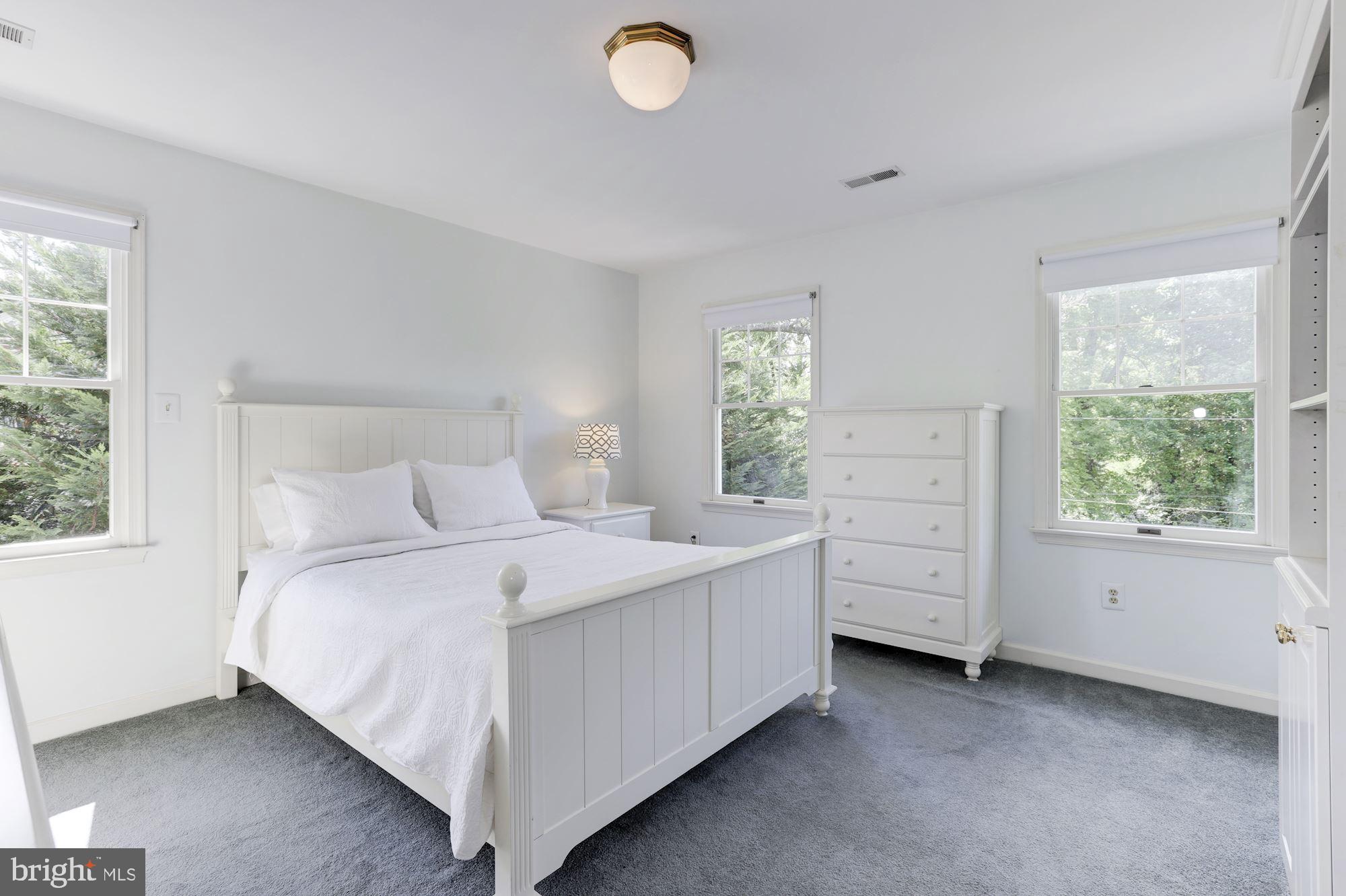 CHEVY CHASE VILLAGE - Residential