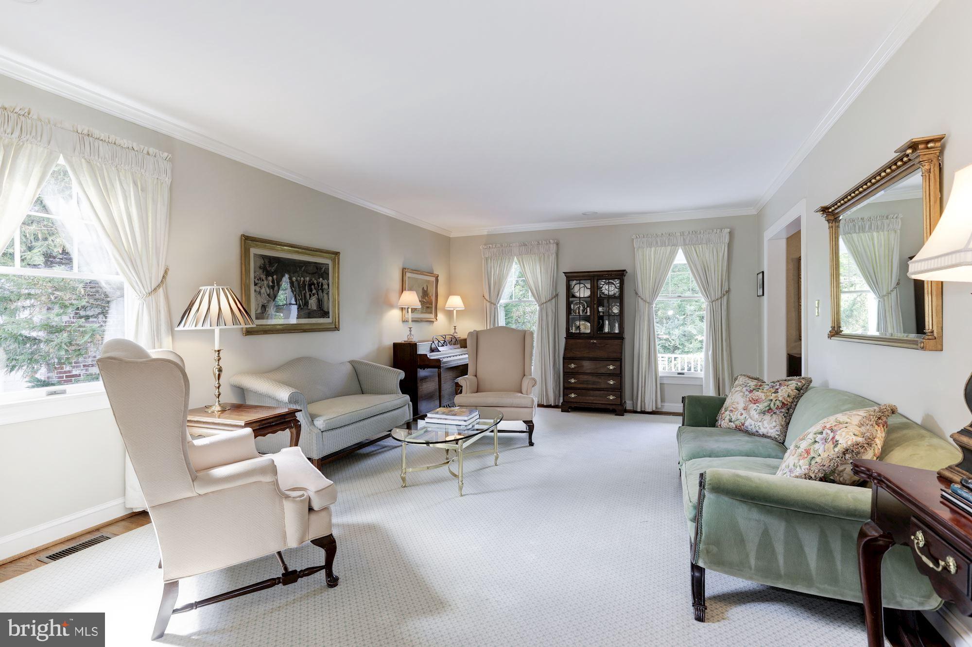 CHEVY CHASE VILLAGE - Residential