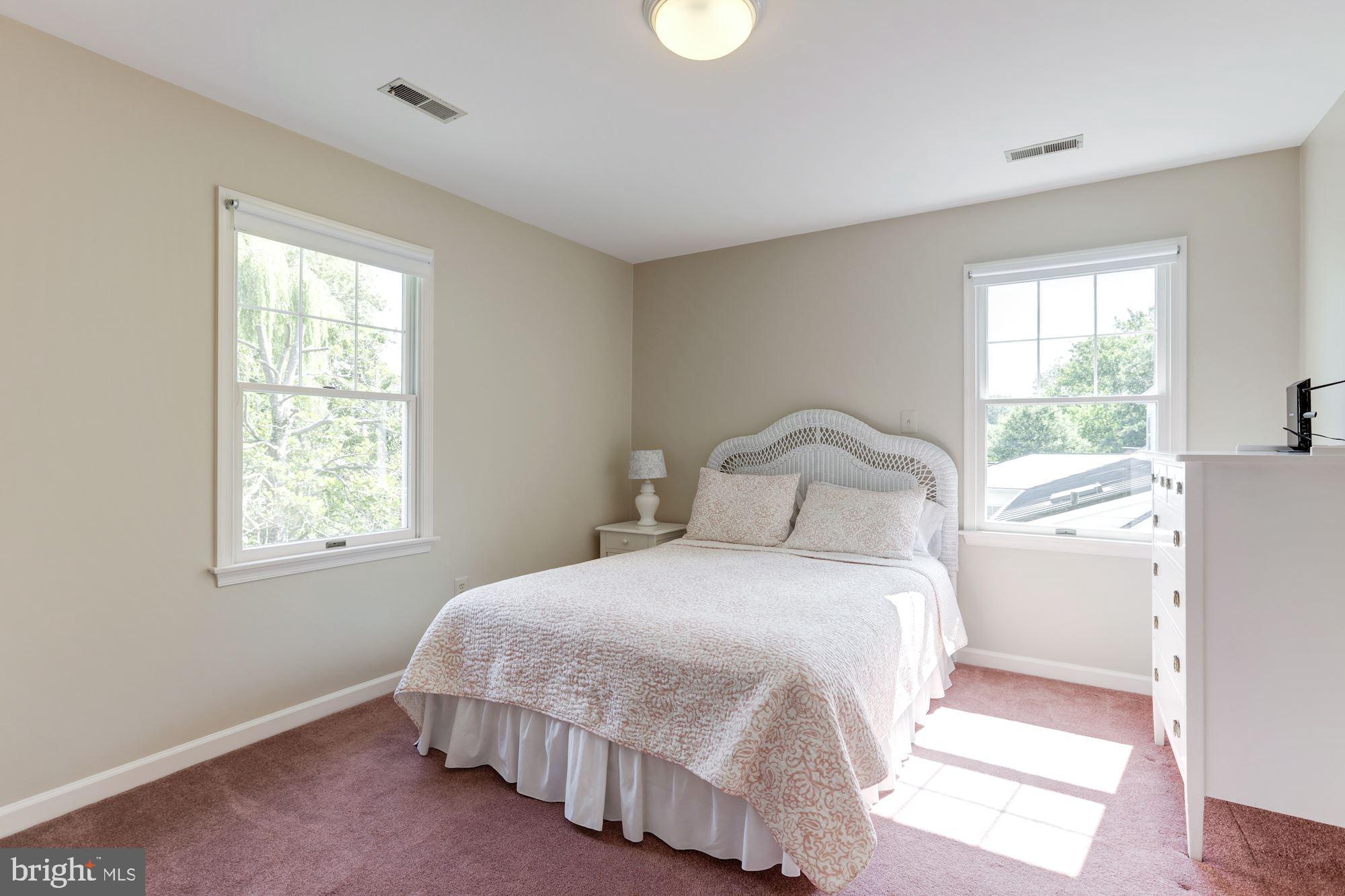 CHEVY CHASE VILLAGE - Residential