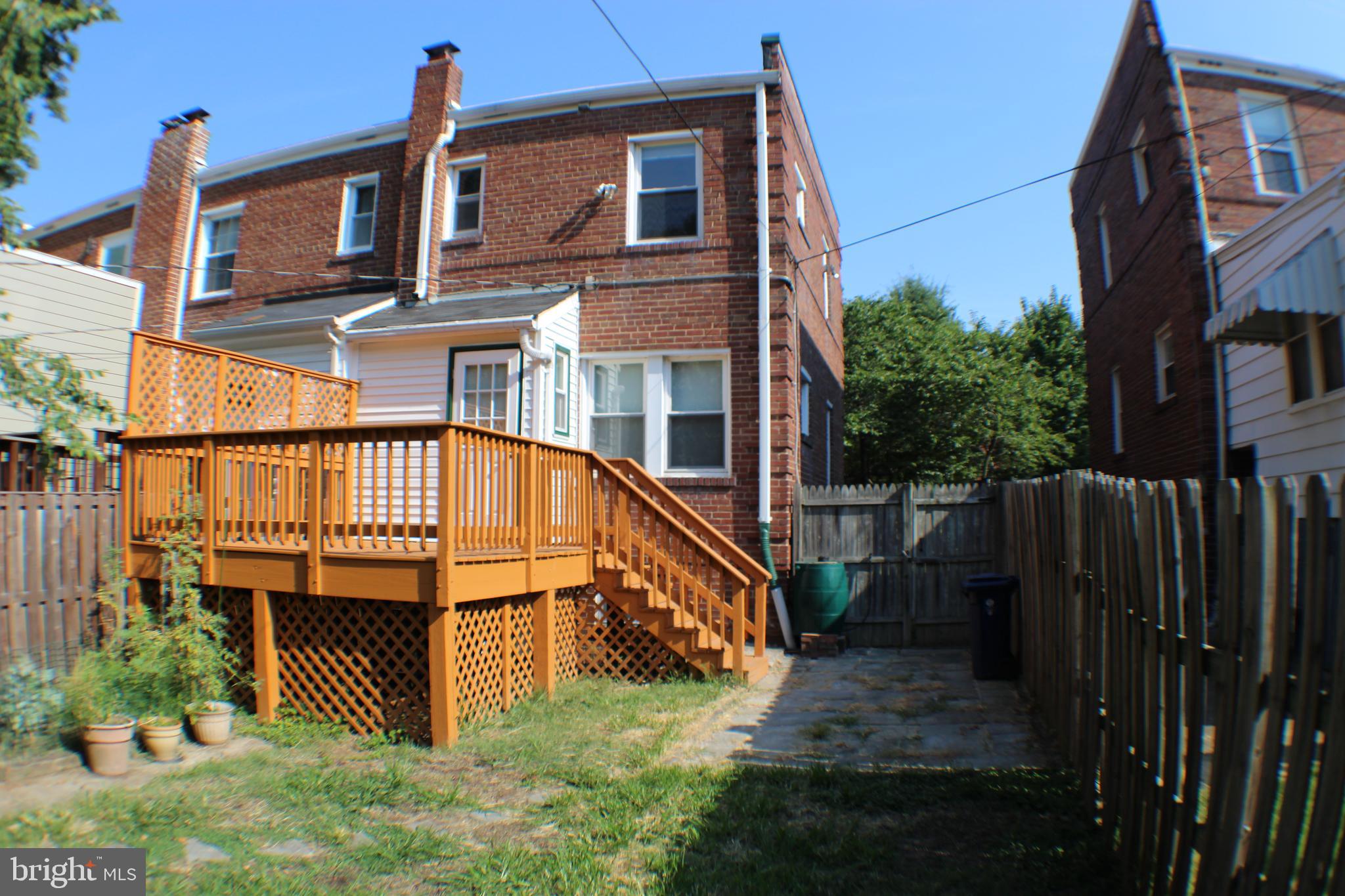 LINDEN GARDENS - Residential Lease