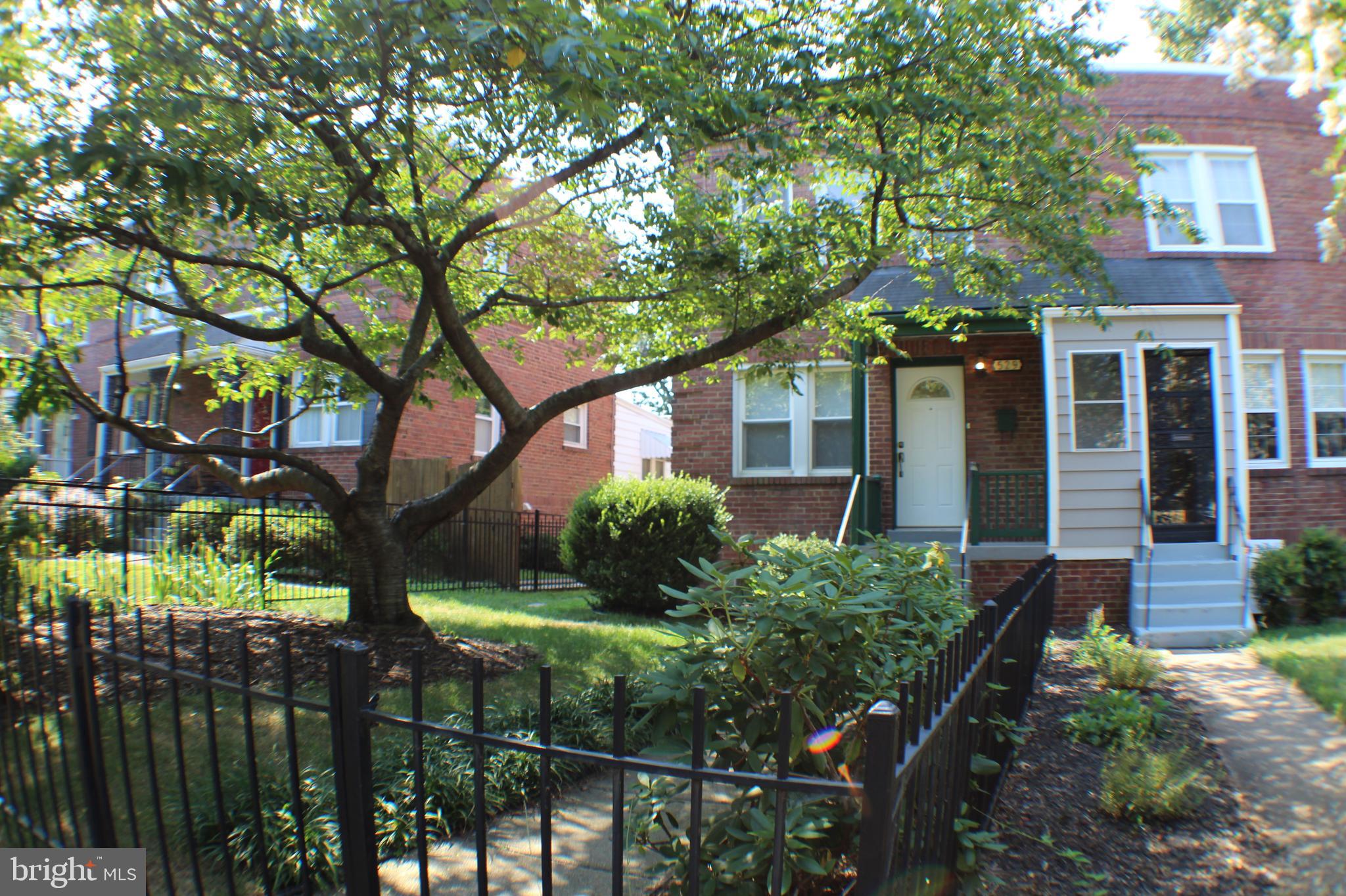 LINDEN GARDENS - Residential Lease