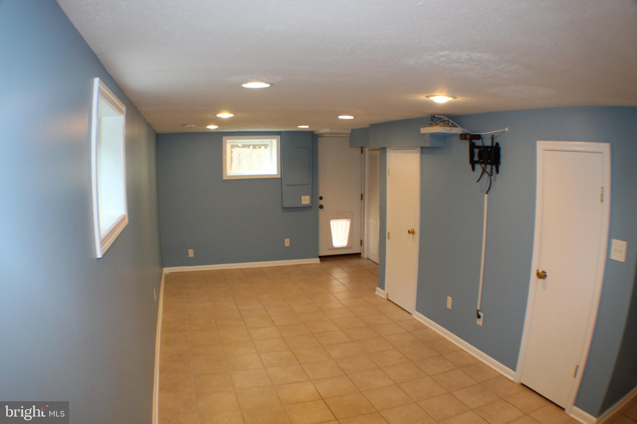 LINDEN GARDENS - Residential Lease