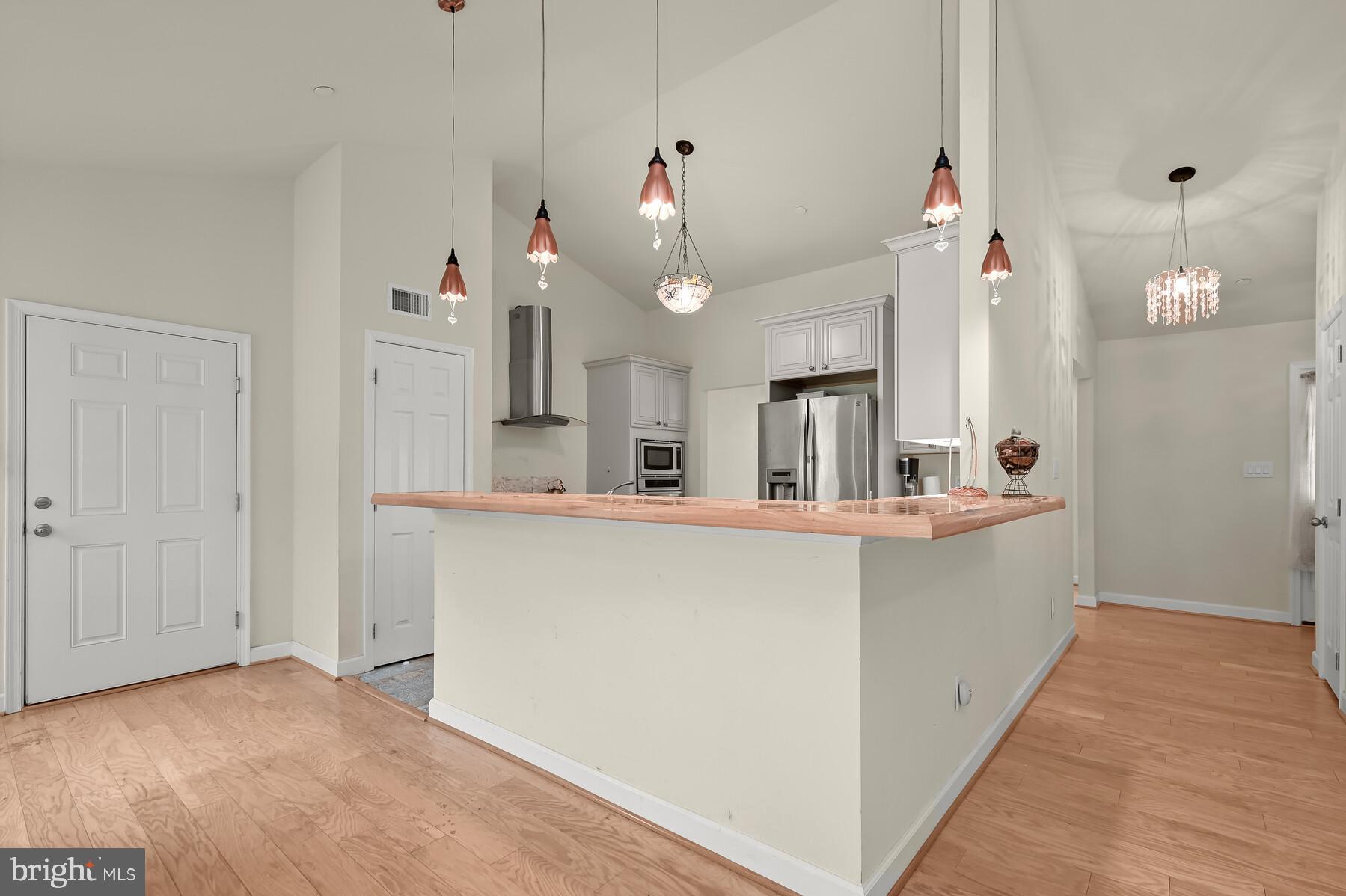 REGULARS - Residential