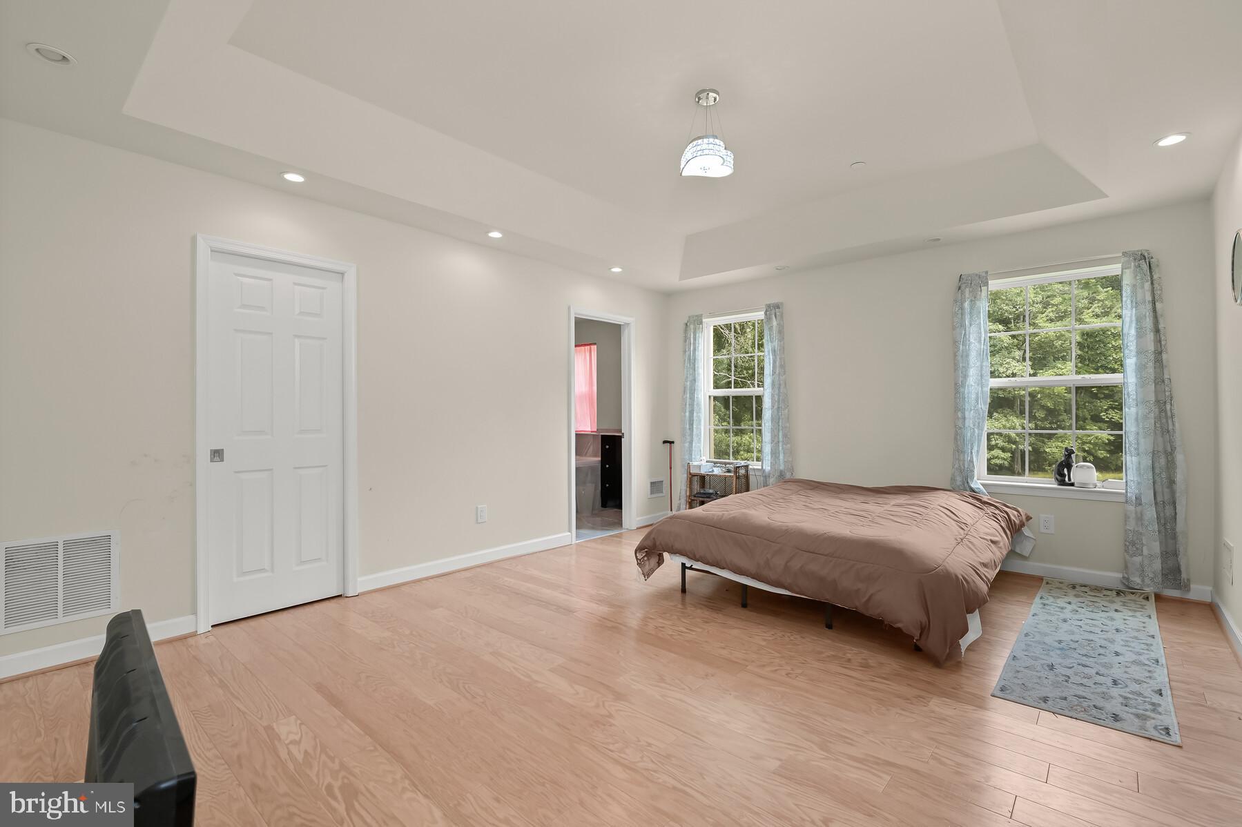 REGULARS - Residential