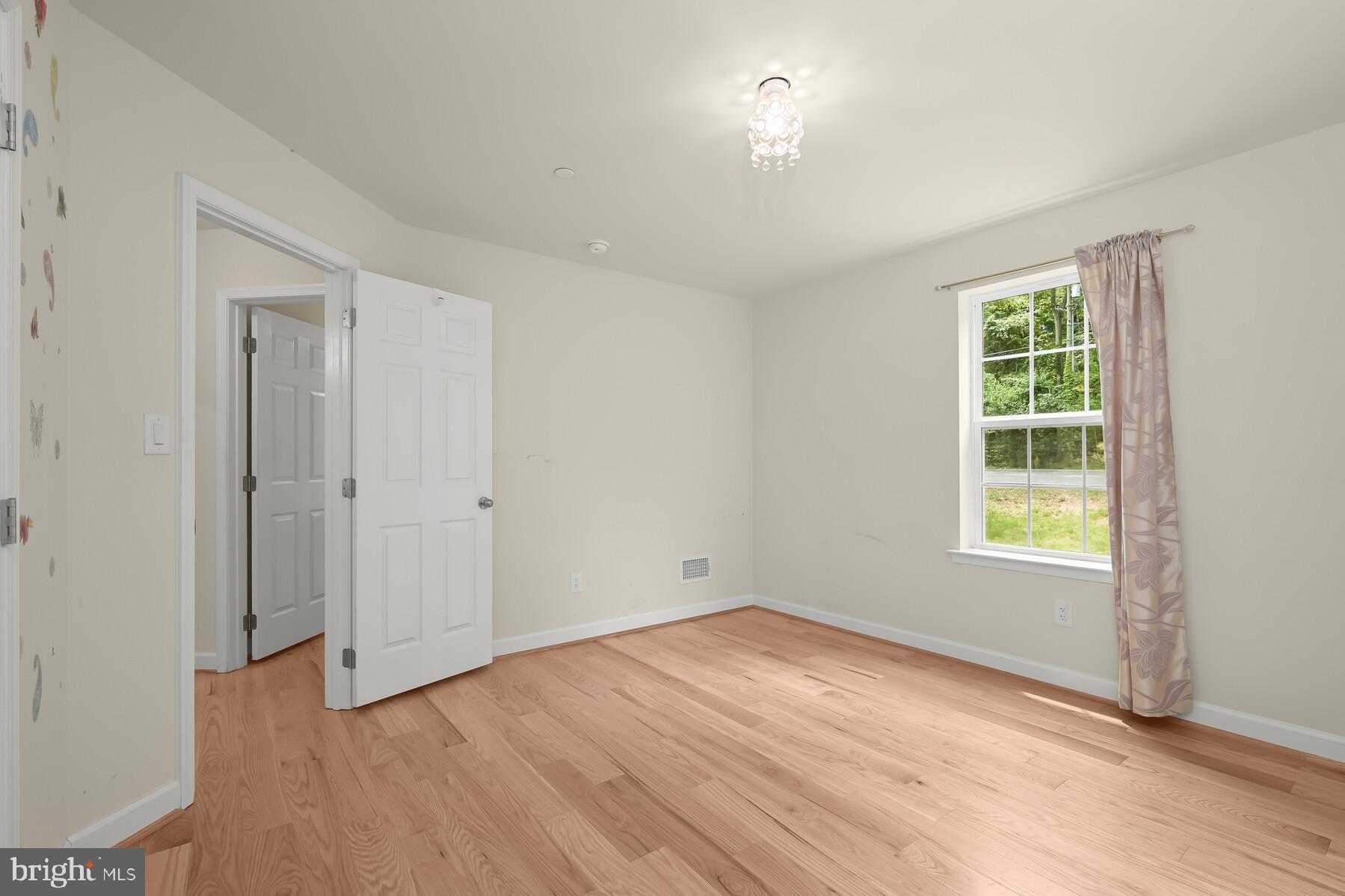 REGULARS - Residential