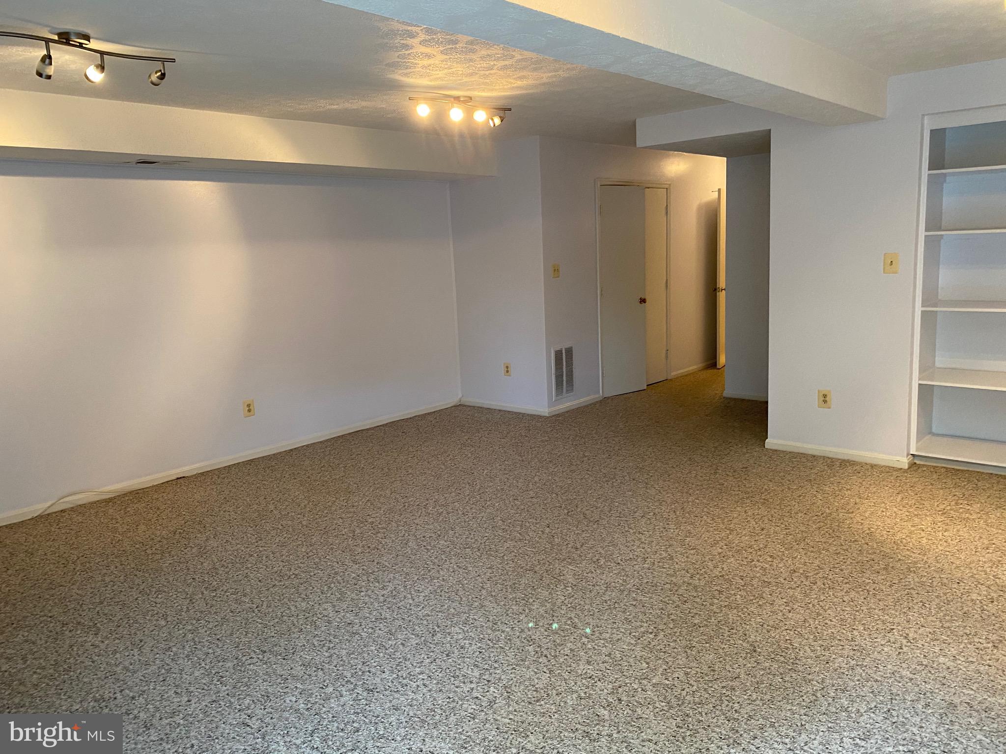 WESTMORELAND SQUARE - Residential Lease