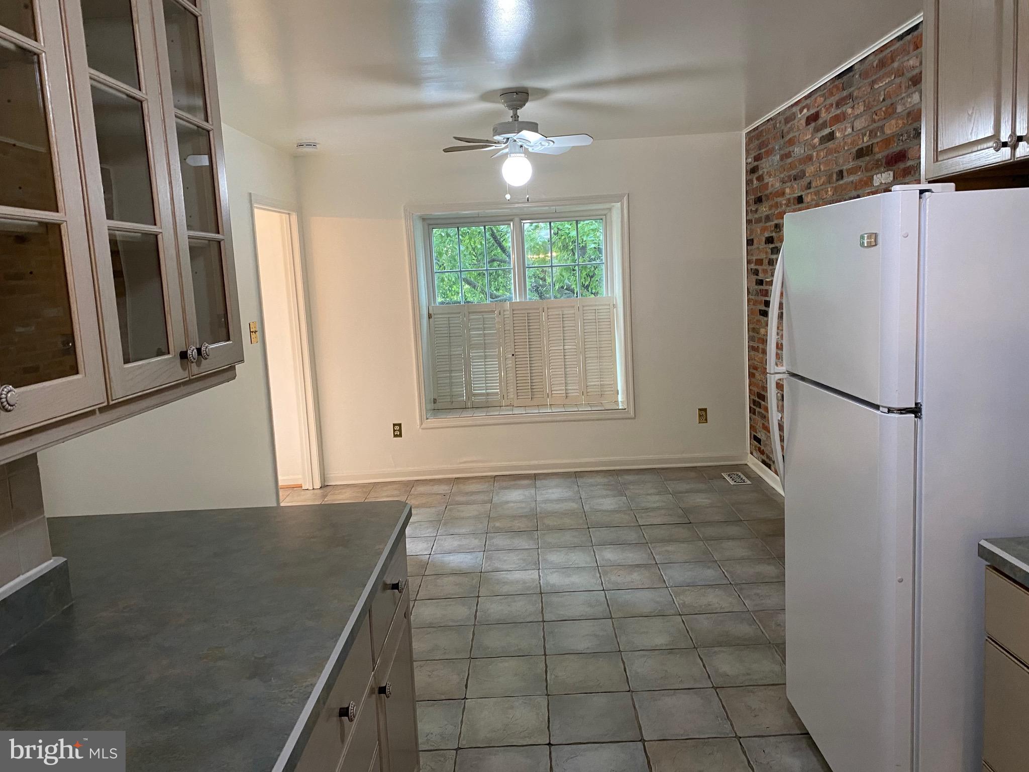 WESTMORELAND SQUARE - Residential Lease