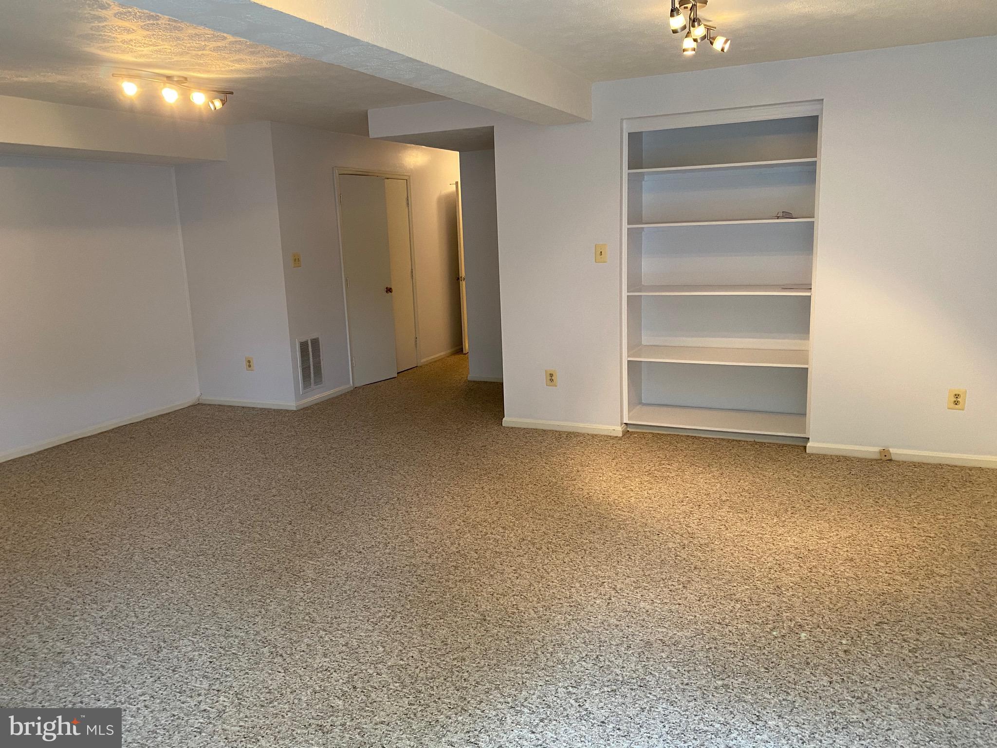 WESTMORELAND SQUARE - Residential Lease