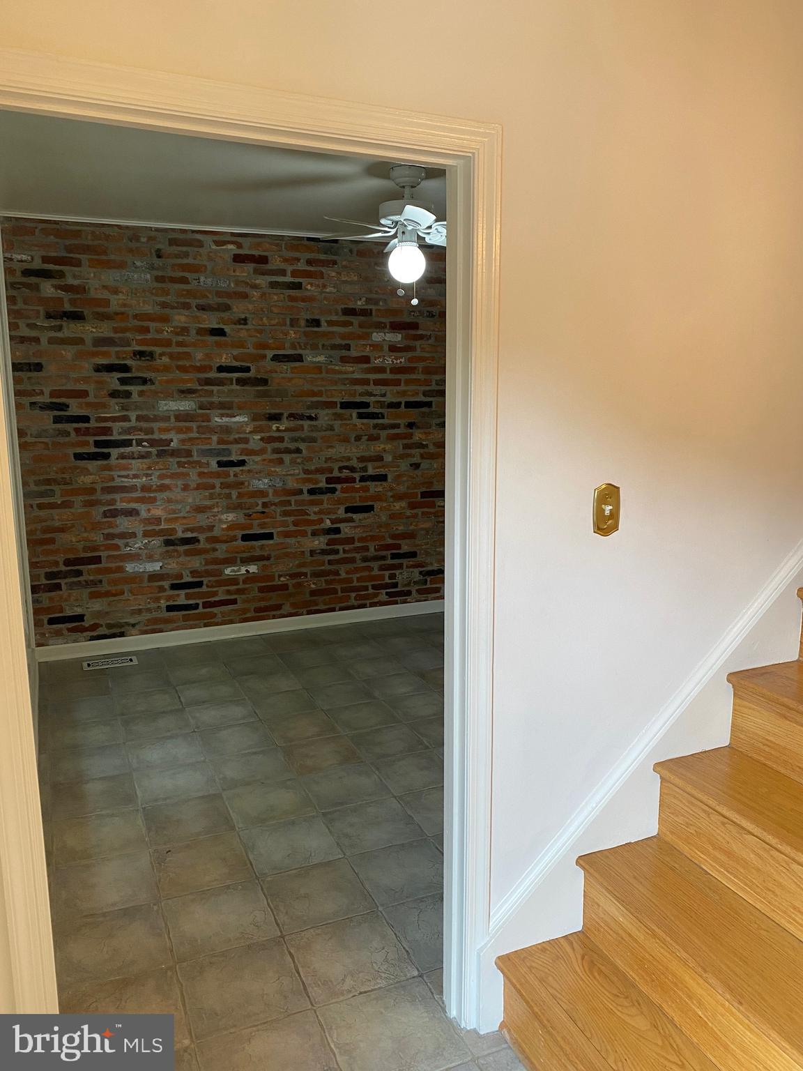 WESTMORELAND SQUARE - Residential Lease