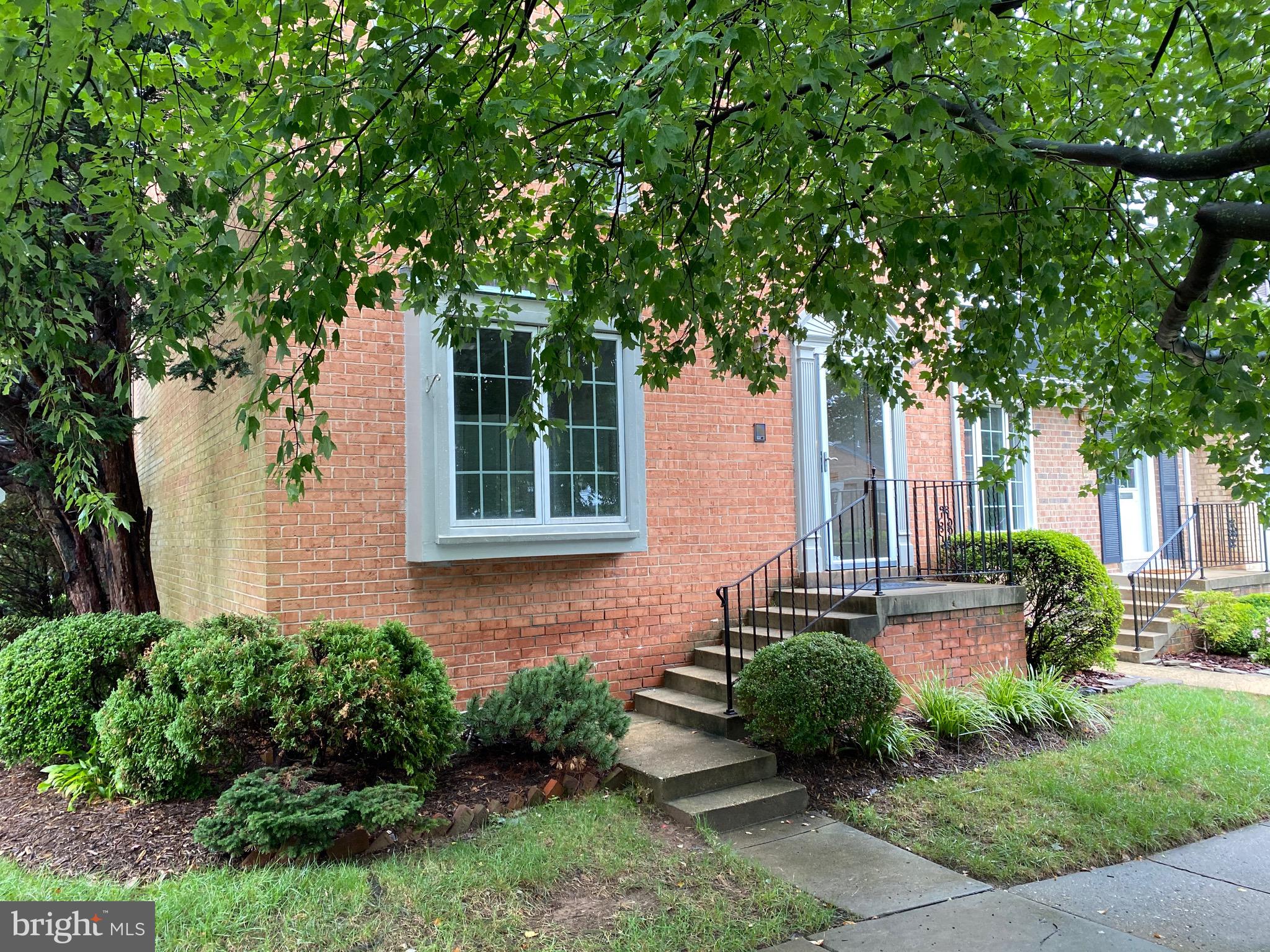 WESTMORELAND SQUARE - Residential Lease