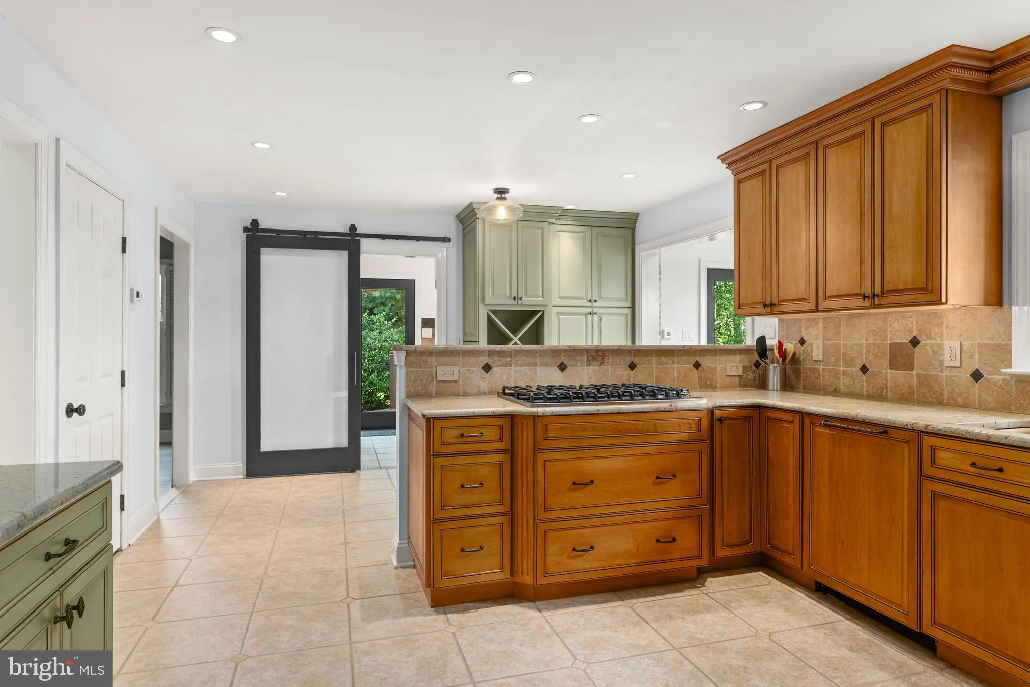 Broomall, Pennsylvania 19008, United States, 4 Bedrooms Bedrooms, ,3 BathroomsBathrooms,Residential,Active,172734