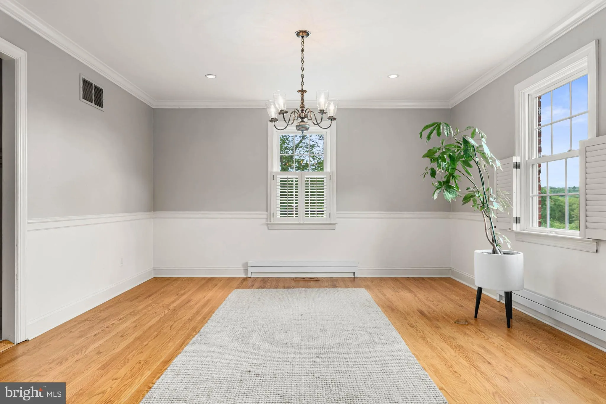 Broomall, Pennsylvania 19008, United States, 4 Bedrooms Bedrooms, ,3 BathroomsBathrooms,Residential,Active,172734