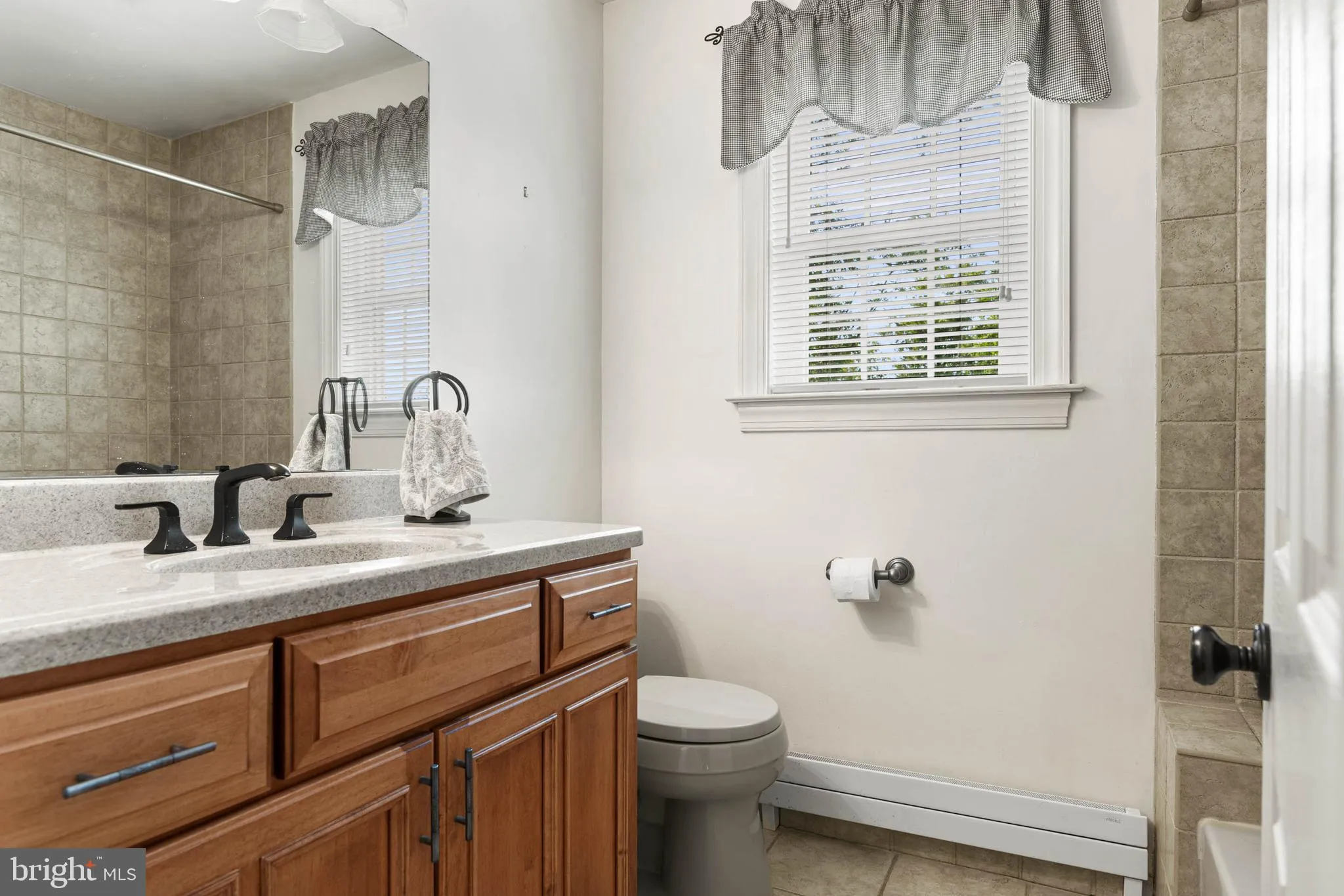 Broomall, Pennsylvania 19008, United States, 4 Bedrooms Bedrooms, ,3 BathroomsBathrooms,Residential,Active,172734