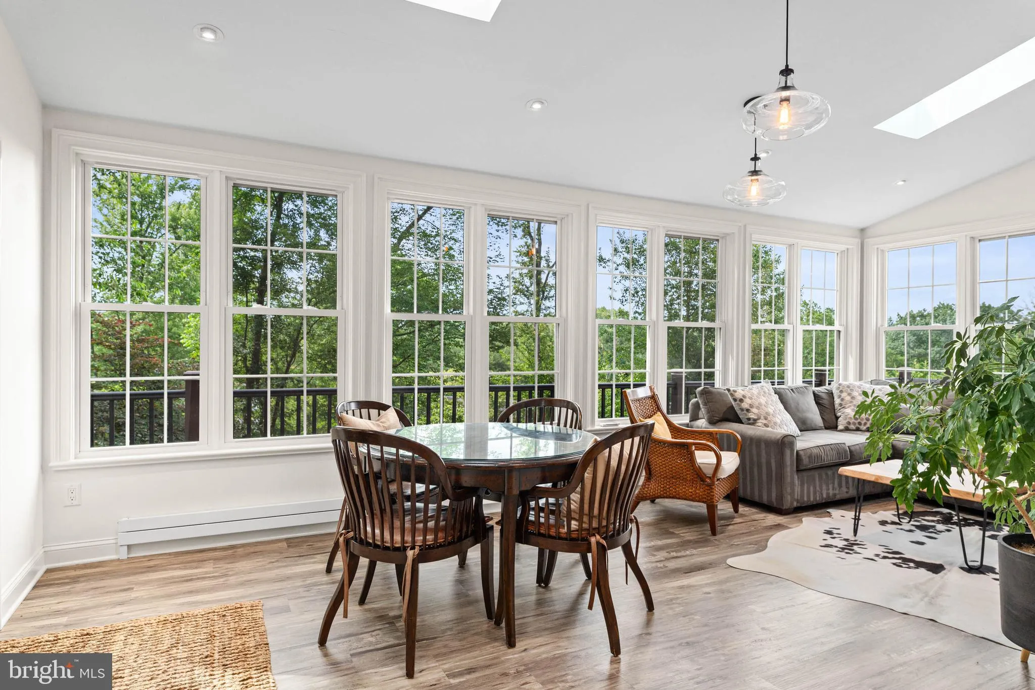 Broomall, Pennsylvania 19008, United States, 4 Bedrooms Bedrooms, ,3 BathroomsBathrooms,Residential,Active,172734