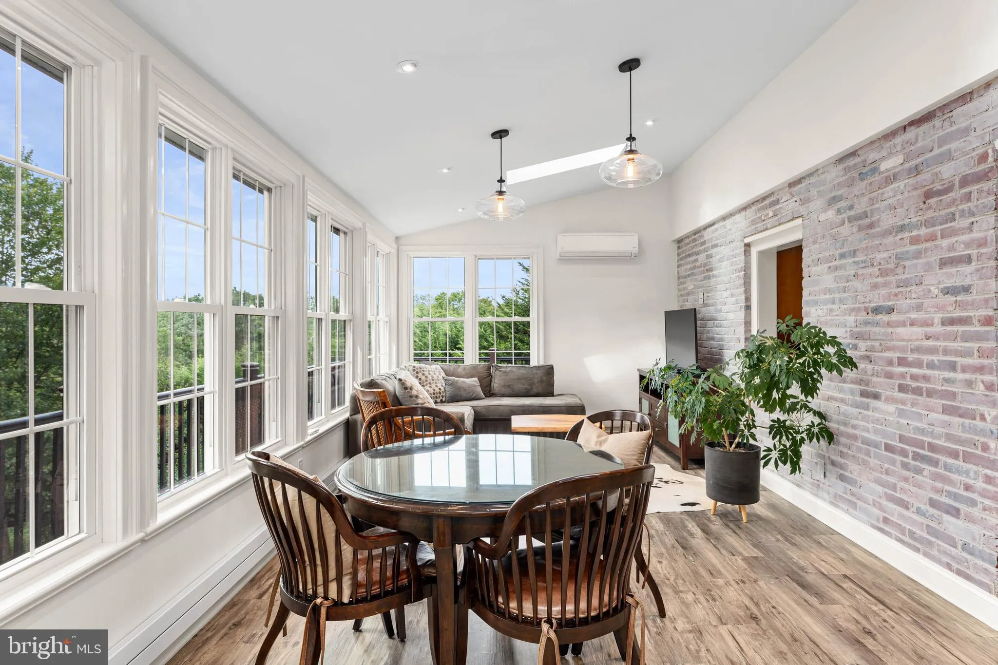 Broomall, Pennsylvania 19008, United States, 4 Bedrooms Bedrooms, ,3 BathroomsBathrooms,Residential,Active,172734