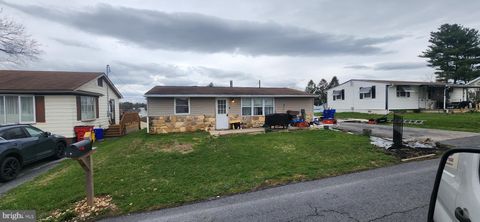 Photo of 13 Forest Ave, FAYETTEVILLE, PA 17222 (MLS # PAFL2033564)