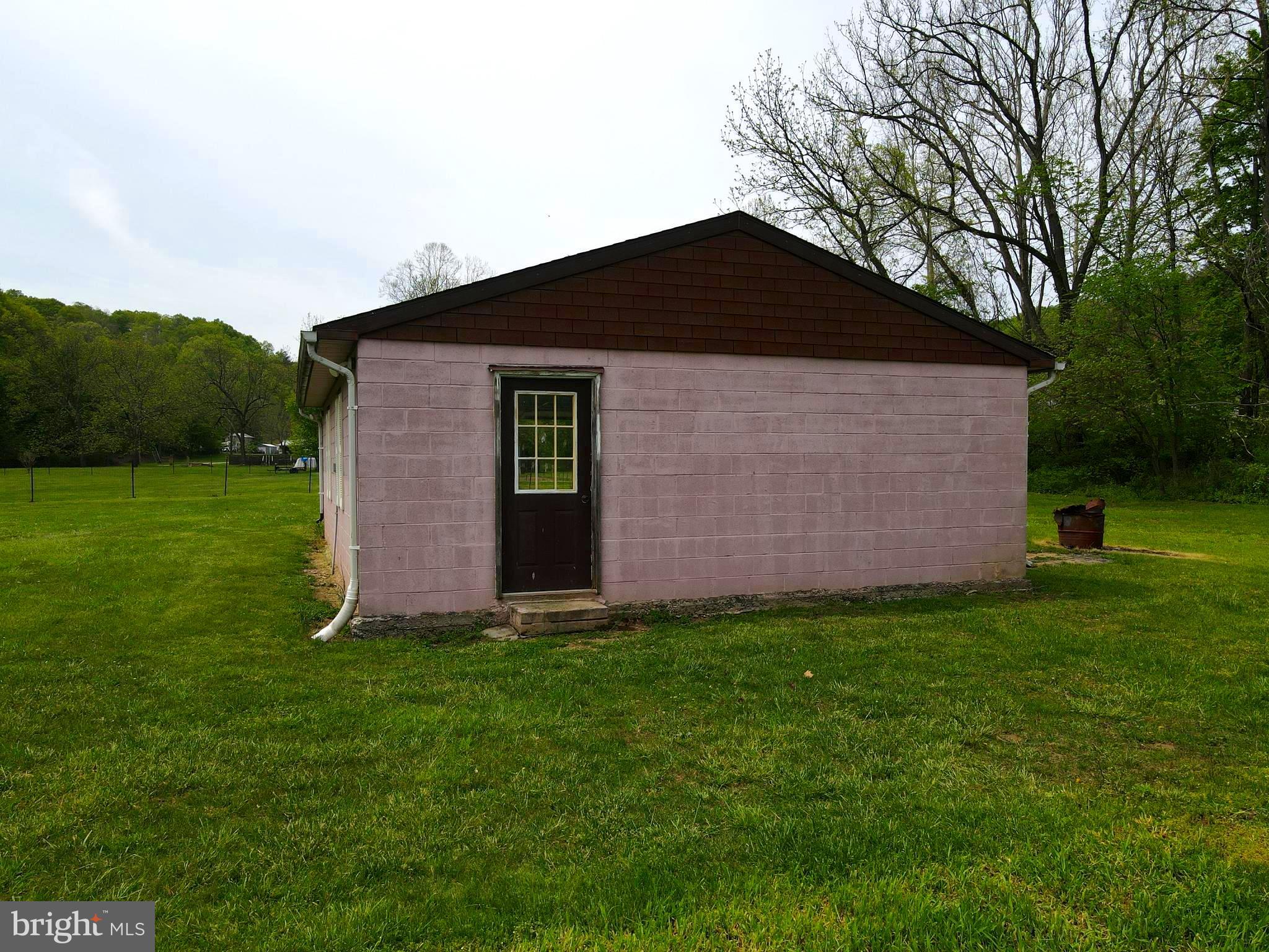 MEADOWLANDS - Residential