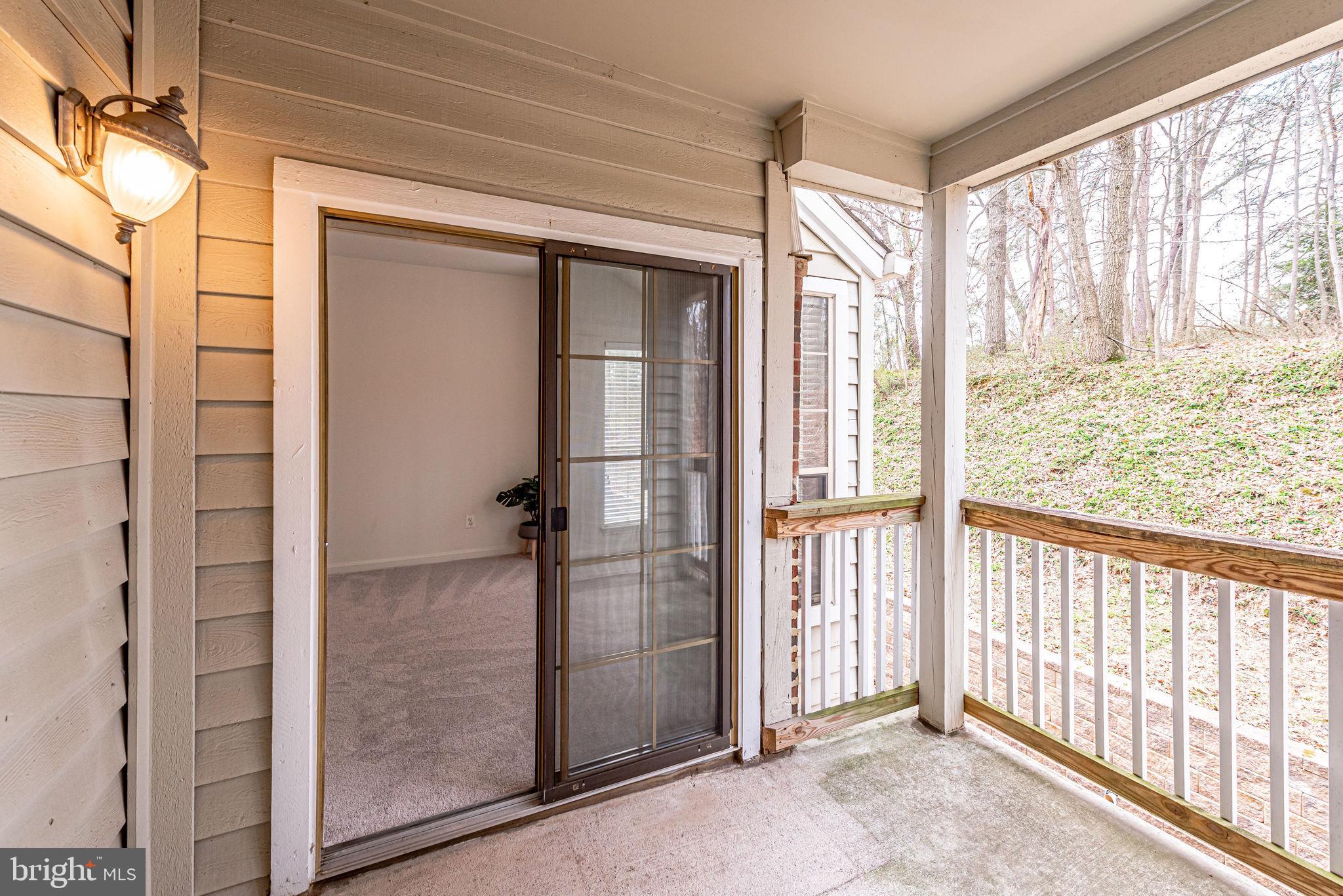 PENDERBROOK SQUARE CONDOMINIUMS - Residential Lease