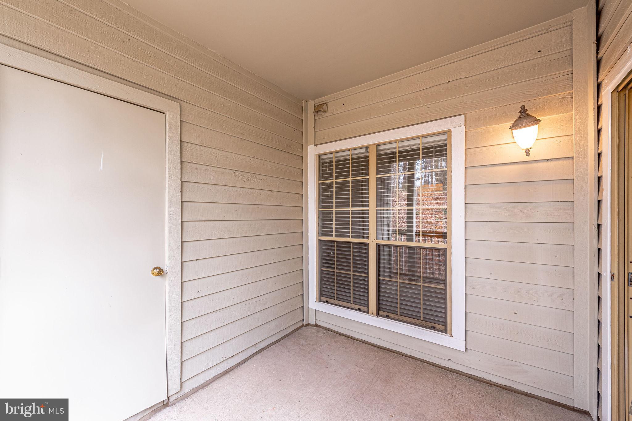 PENDERBROOK SQUARE CONDOMINIUMS - Residential Lease