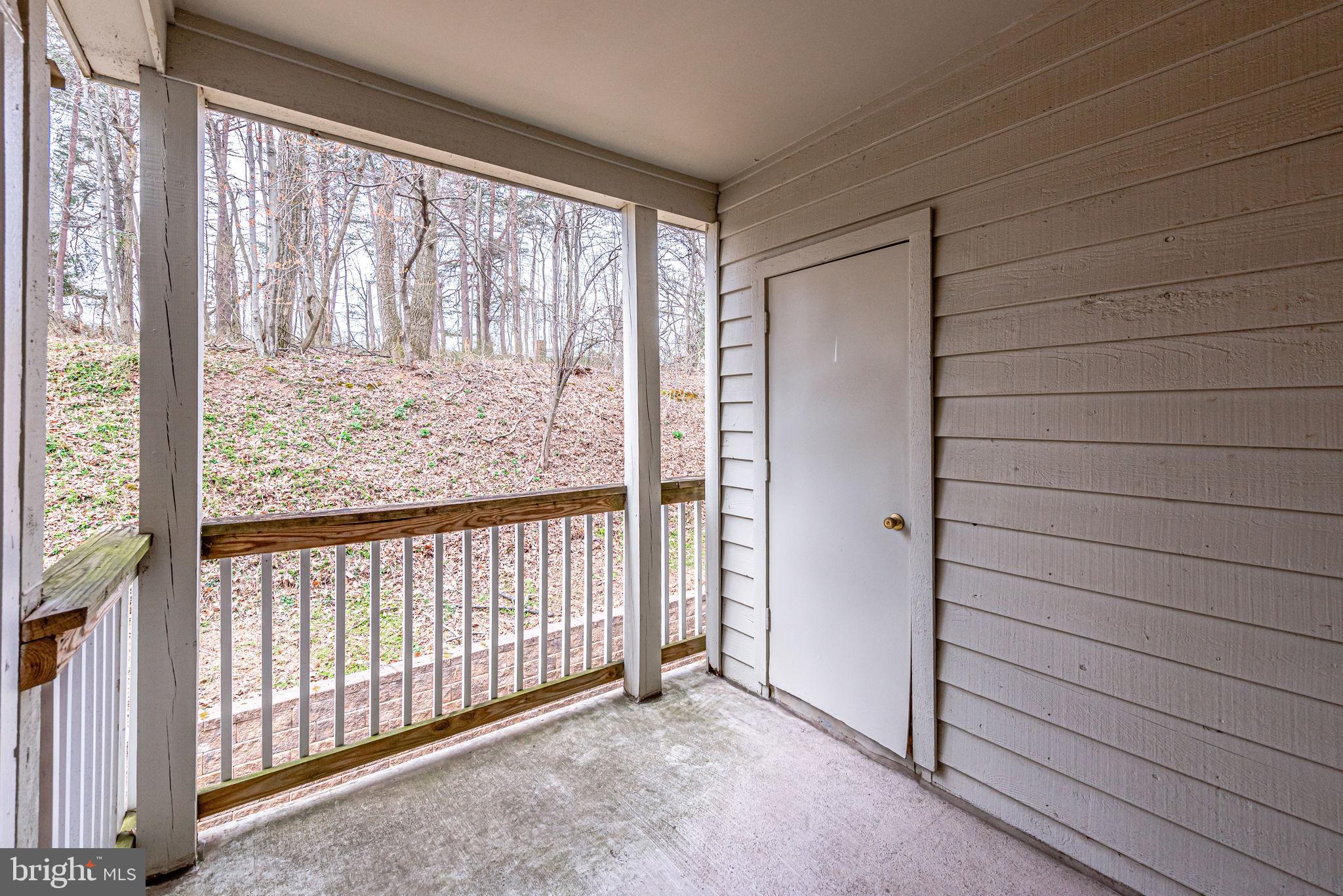 PENDERBROOK SQUARE CONDOMINIUMS - Residential Lease