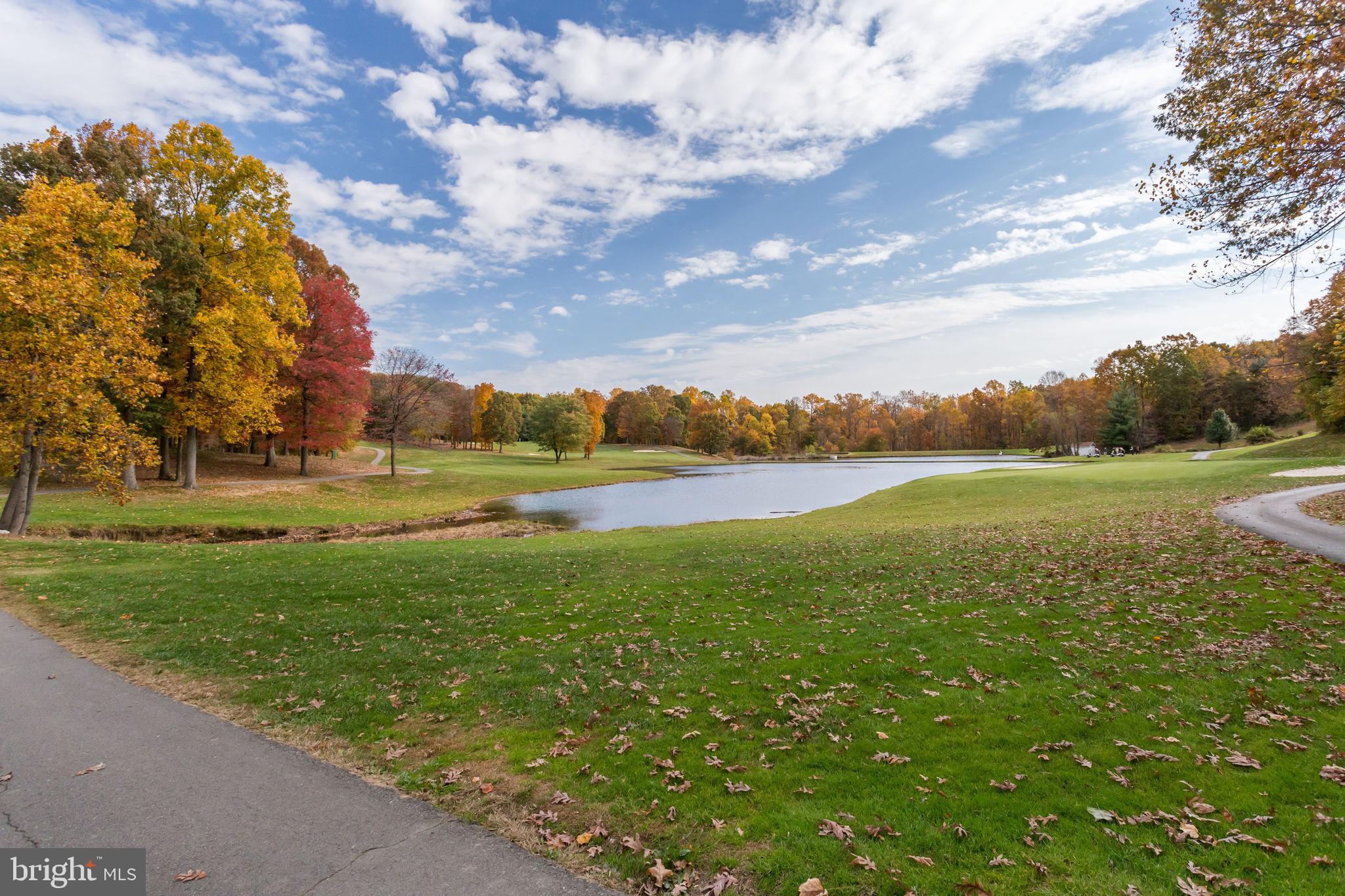 PENDERBROOK SQUARE CONDOMINIUMS - Residential Lease