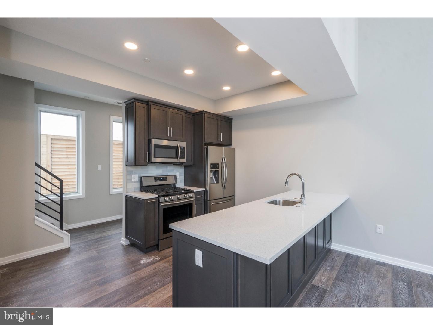 RITTENHOUSE SQUARE - Residential Income