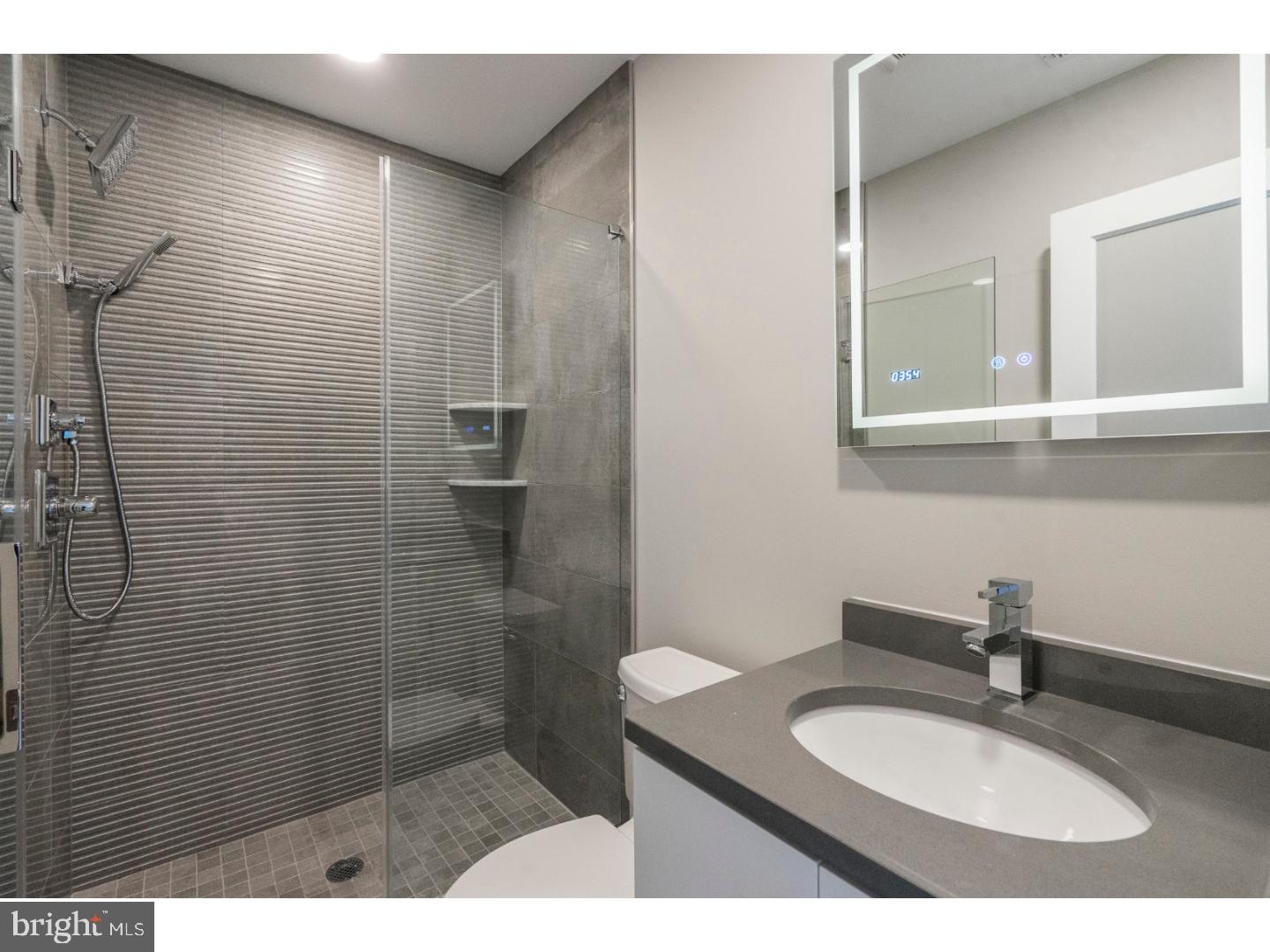 RITTENHOUSE SQUARE - Residential Income