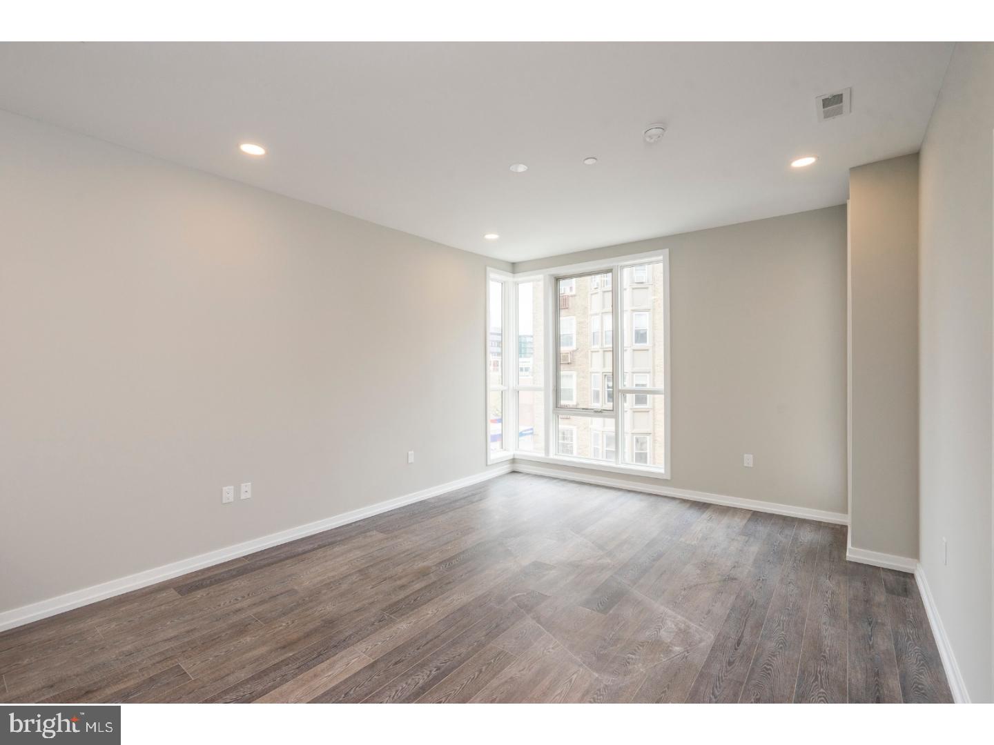 RITTENHOUSE SQUARE - Residential Income