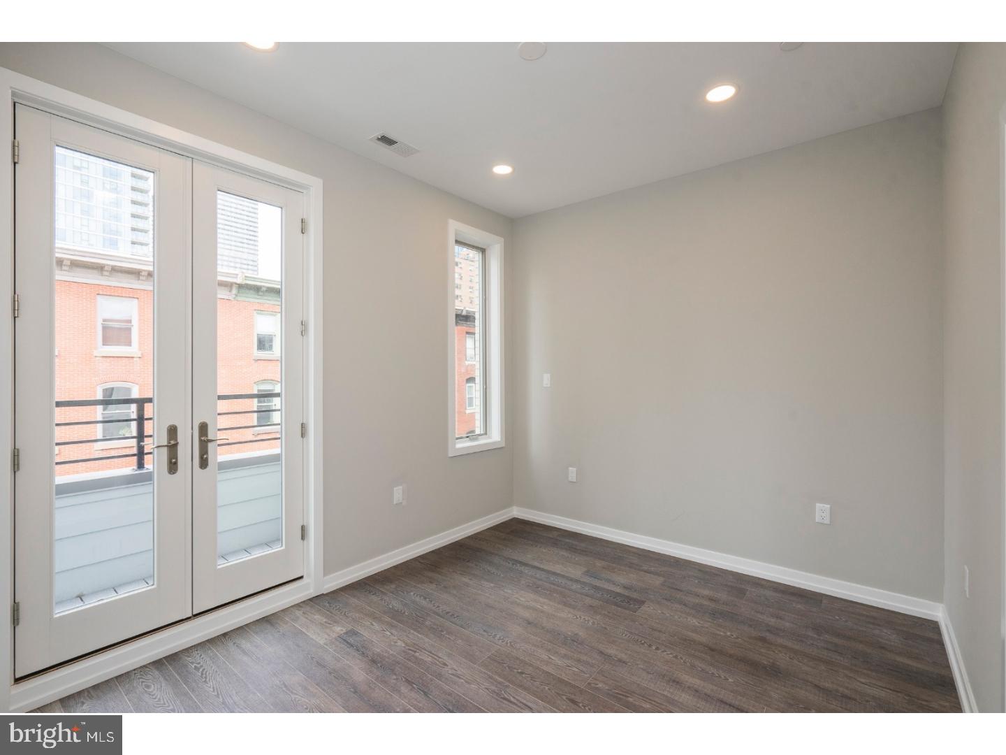 RITTENHOUSE SQUARE - Residential Income