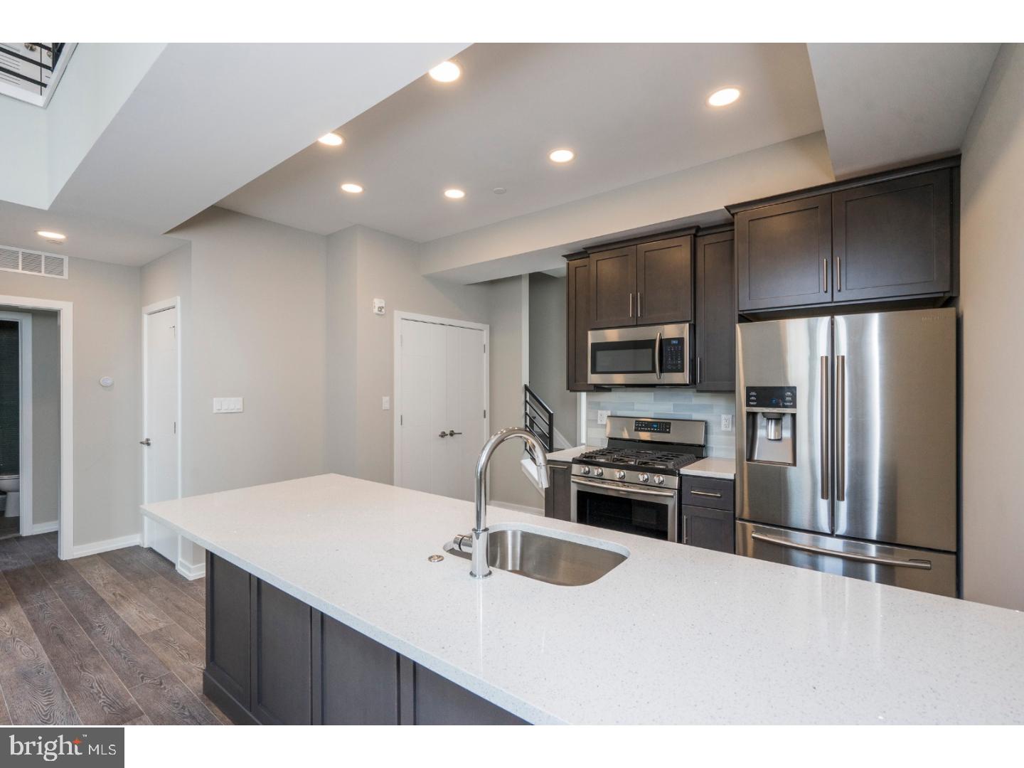 RITTENHOUSE SQUARE - Residential Income